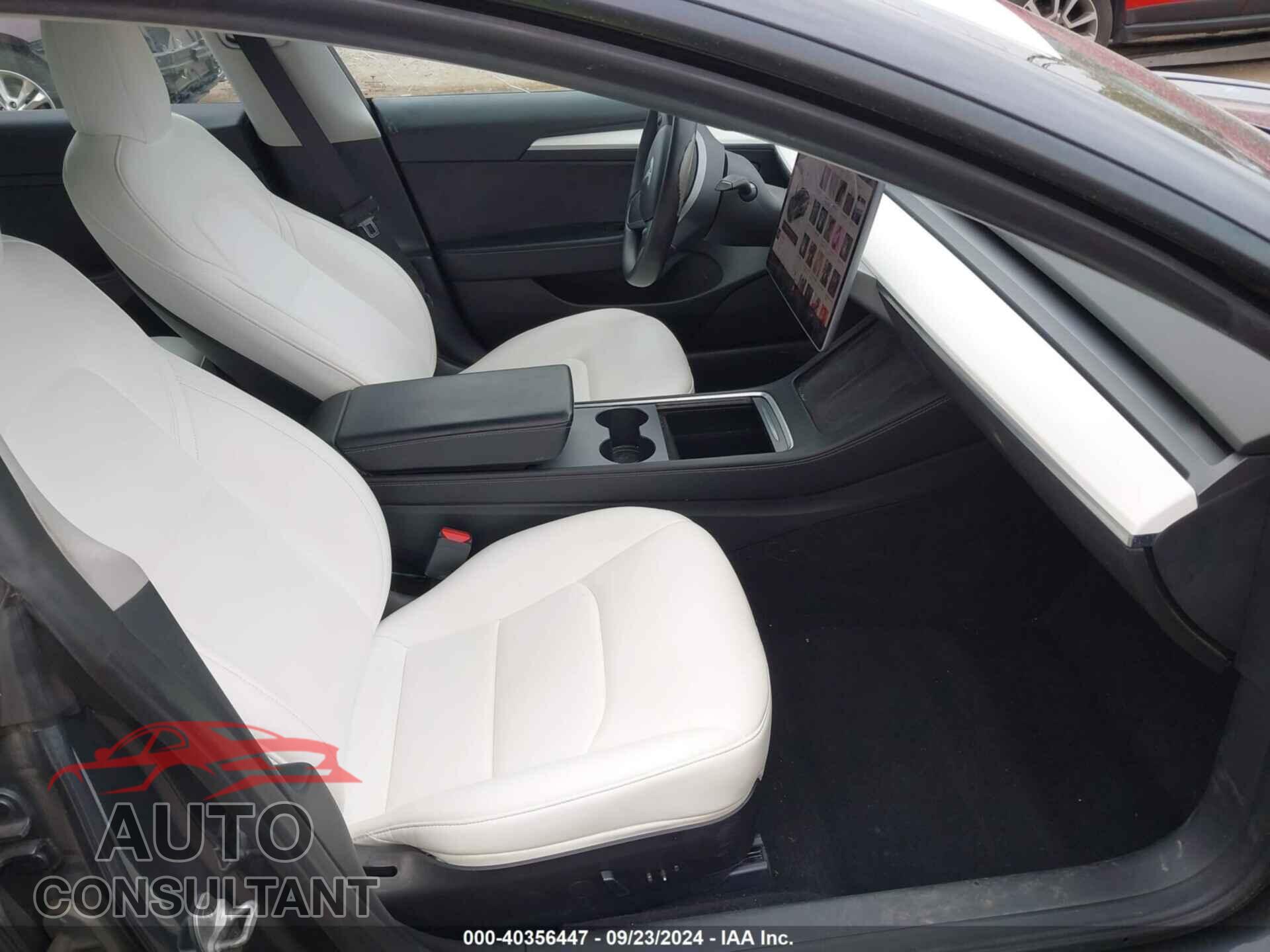 TESLA MODEL 3 2021 - 5YJ3E1EA5MF097208