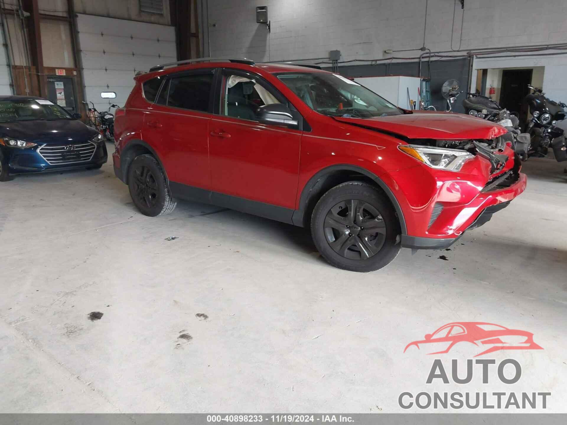 TOYOTA RAV4 2017 - JTMZFREV2HJ143388