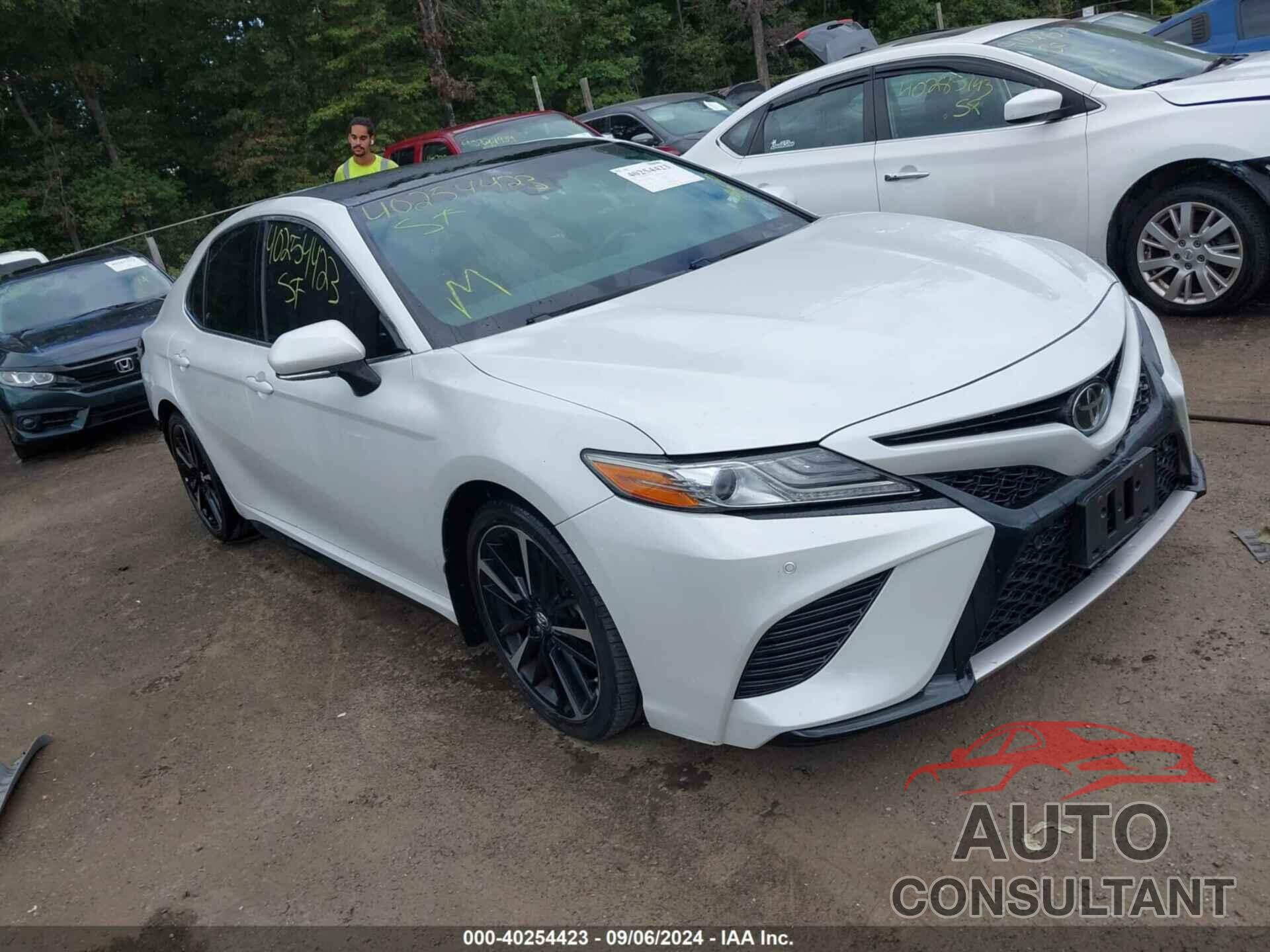 TOYOTA CAMRY 2018 - 4T1B61HKXJU116833