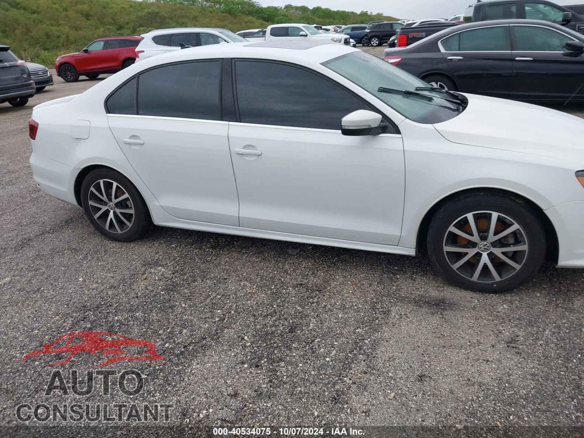 VOLKSWAGEN JETTA 2017 - 3VWDB7AJ7HM301849