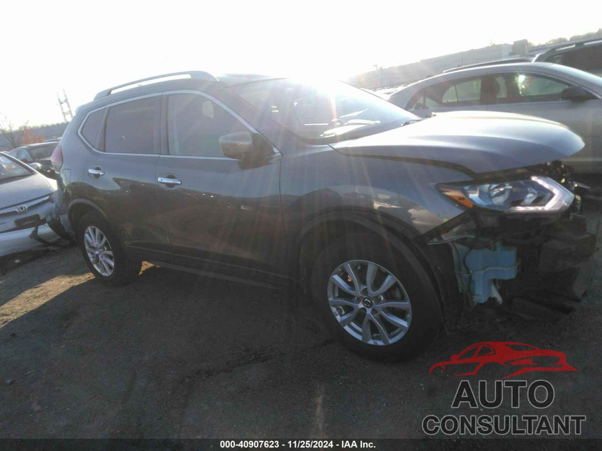 NISSAN ROGUE 2018 - KNMAT2MVXJP608369