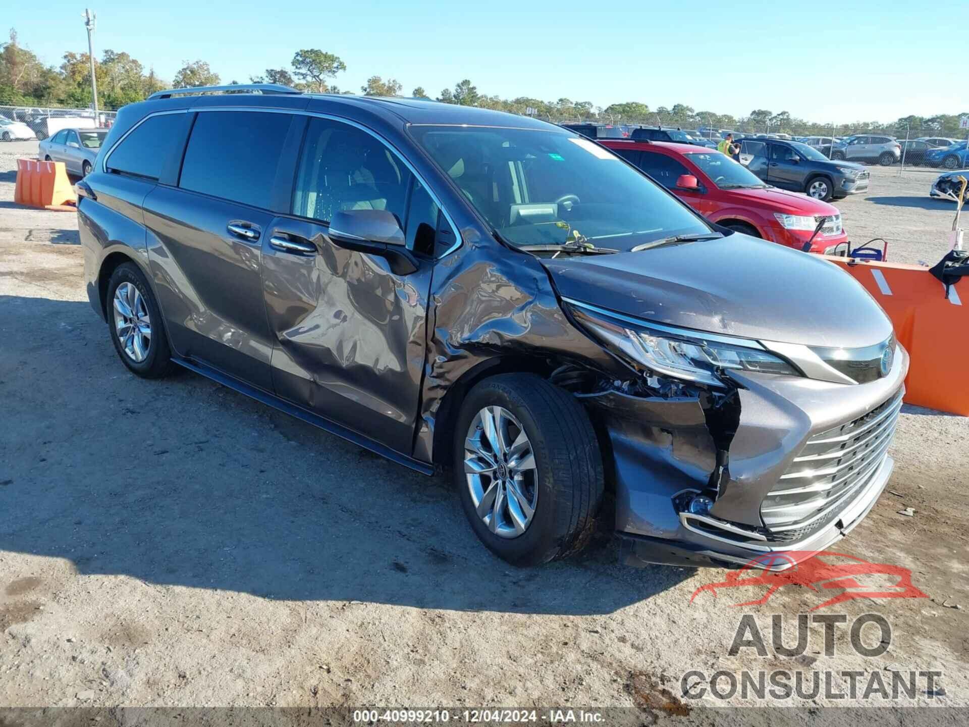 TOYOTA SIENNA 2023 - 5TDZRKEC2PS170864