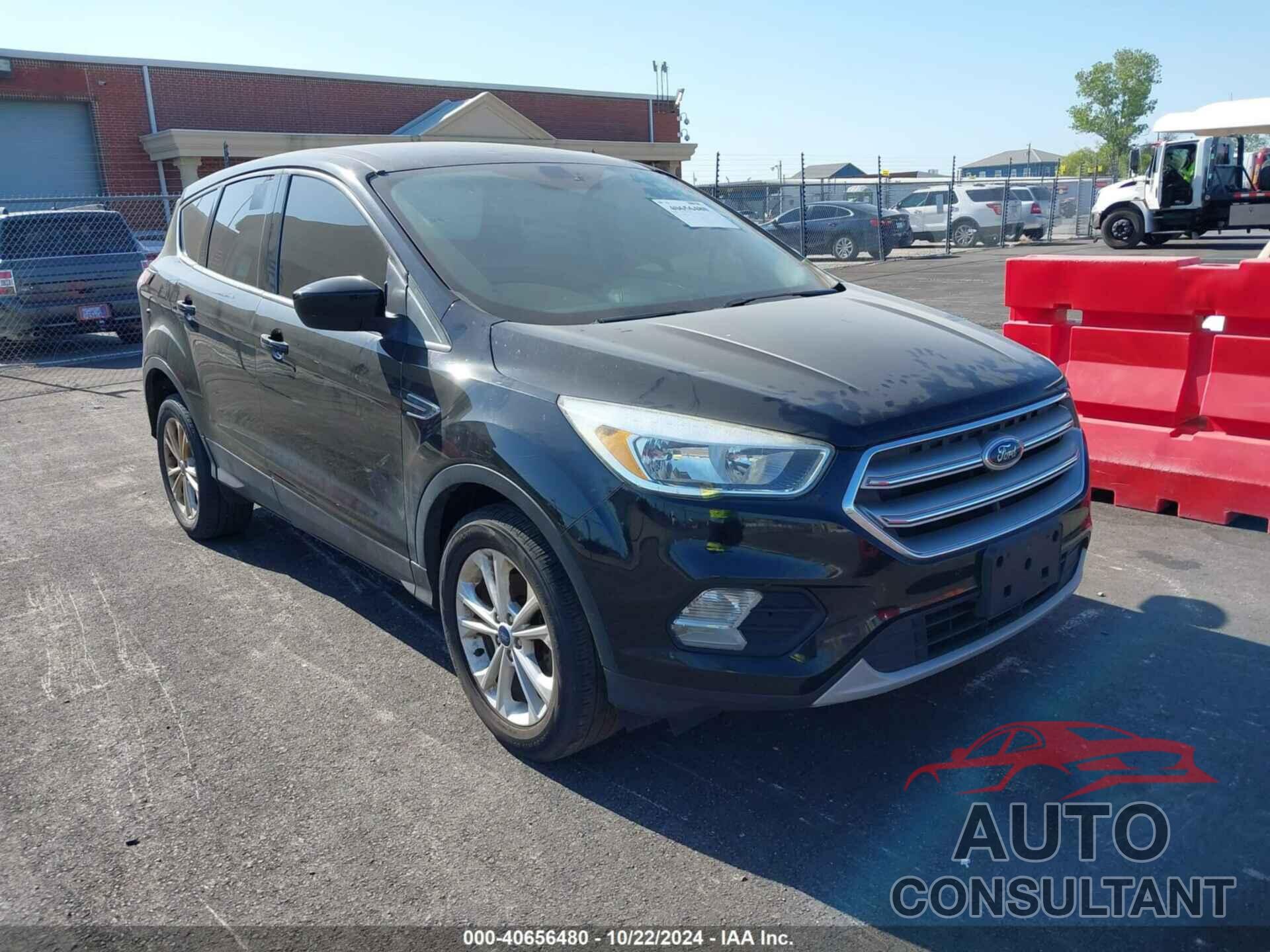 FORD ESCAPE 2017 - 1FMCU0GD9HUE76418