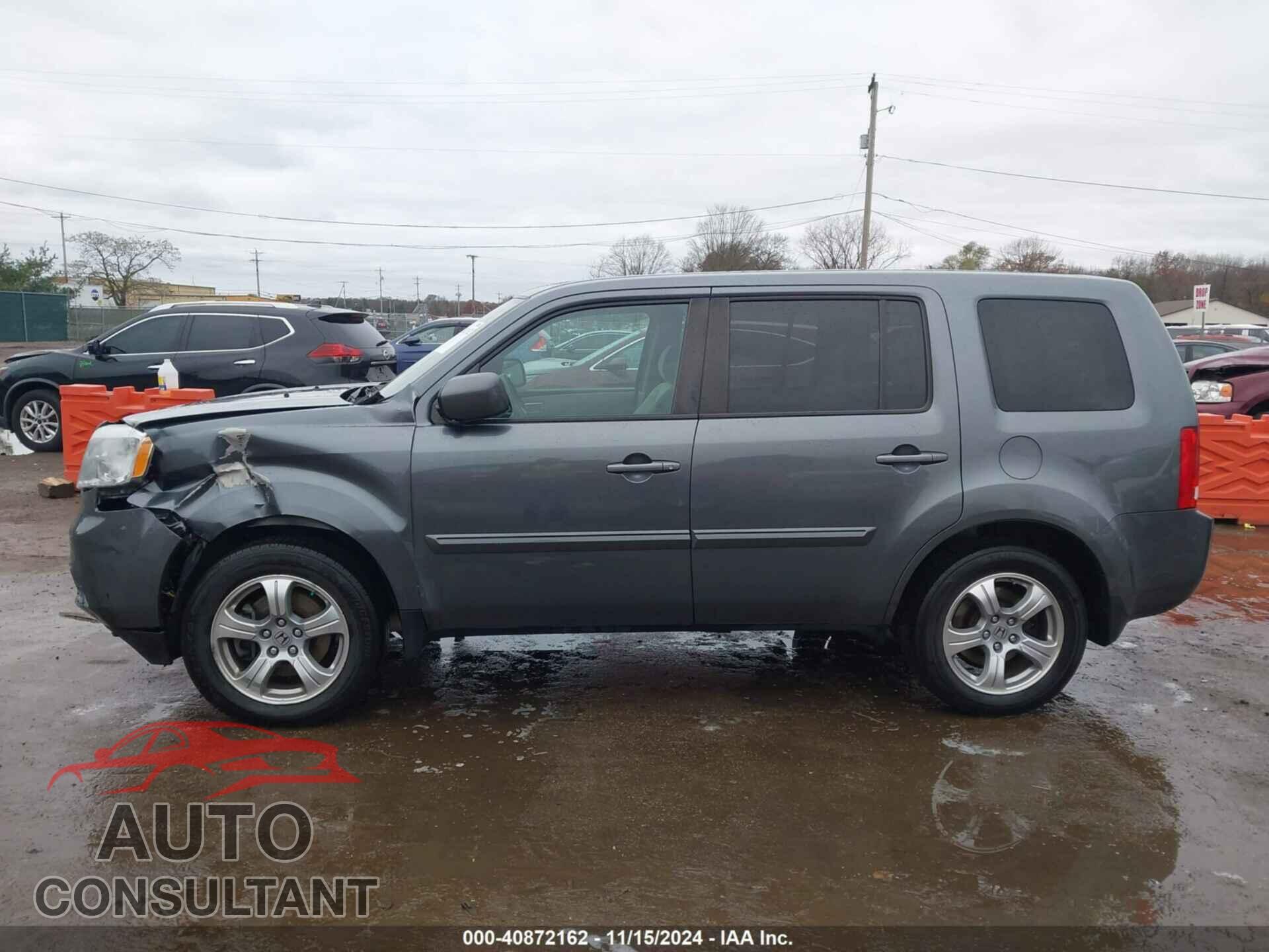 HONDA PILOT 2013 - 5FNYF4H44DB017181
