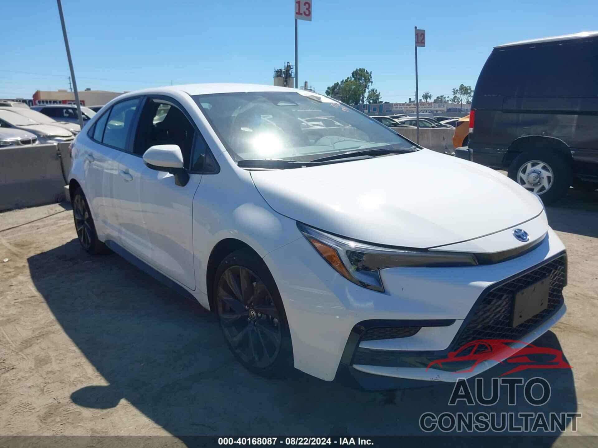 TOYOTA COROLLA 2024 - JTDBCMFE6R3037205