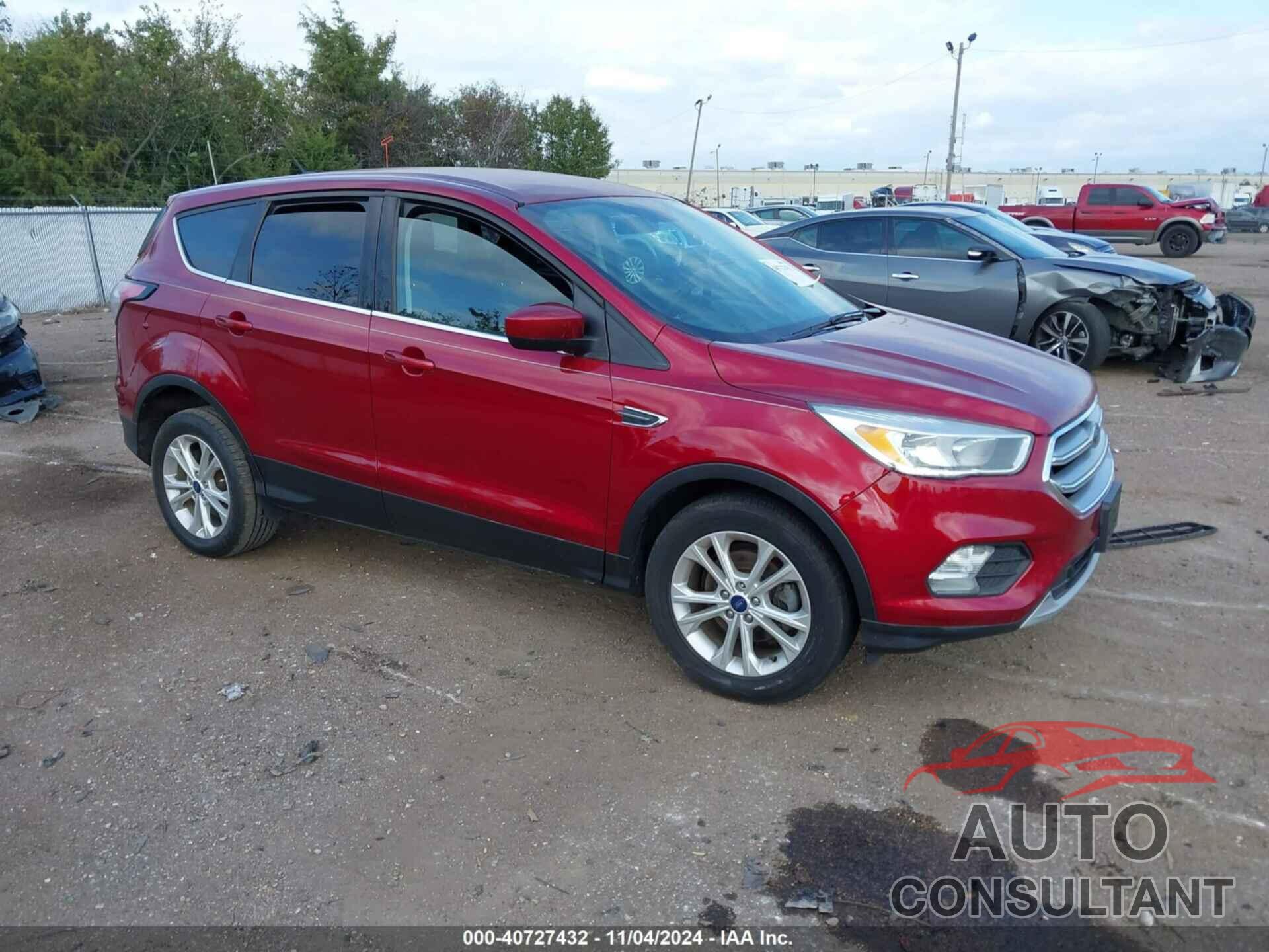 FORD ESCAPE 2017 - 1FMCU0GD1HUE88286