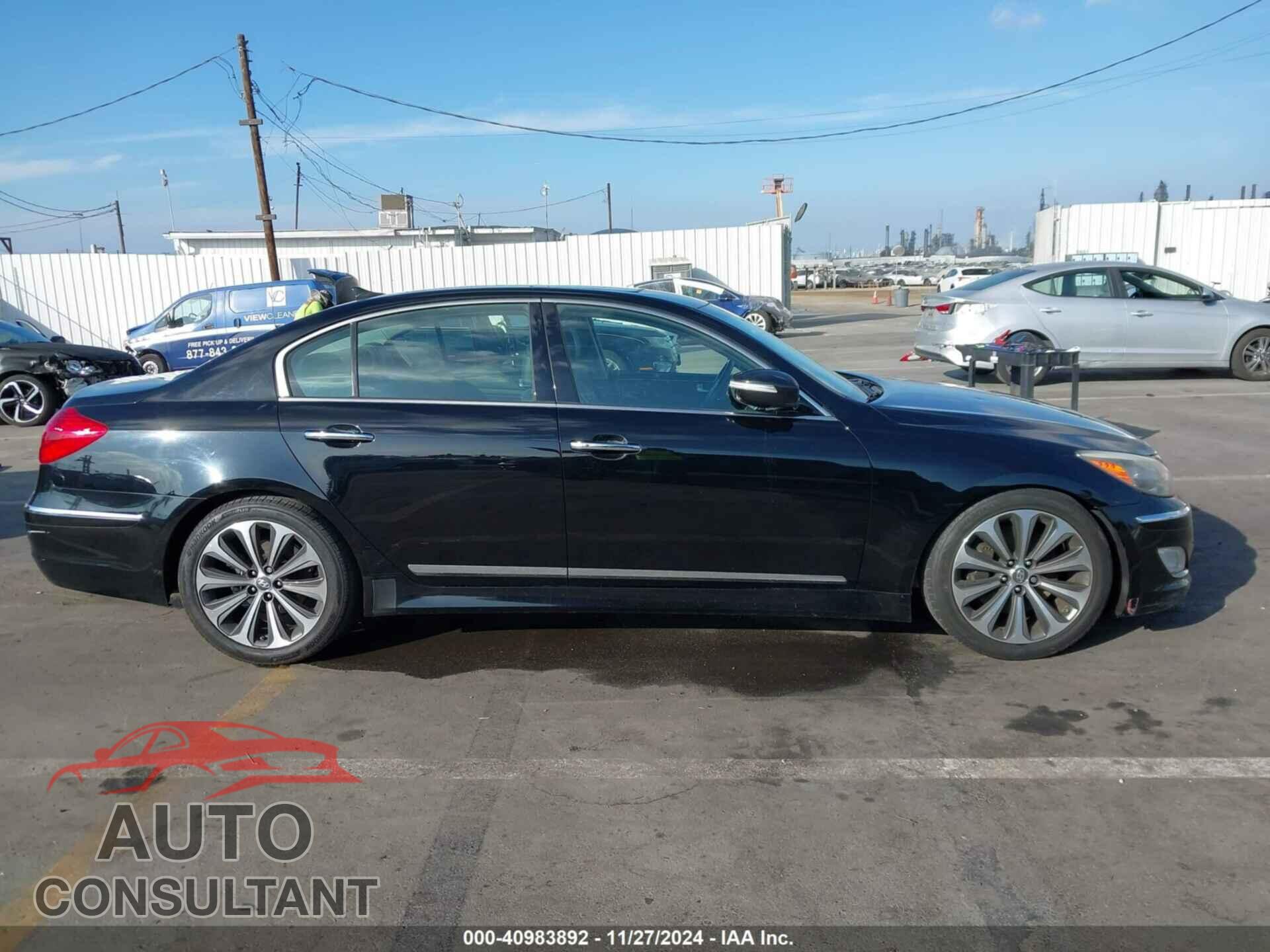 HYUNDAI GENESIS 2012 - KMHGC4DH1CU200052