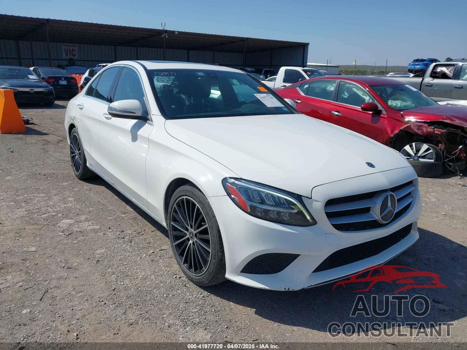 MERCEDES-BENZ C 300 2019 - 55SWF8DB4KU285419