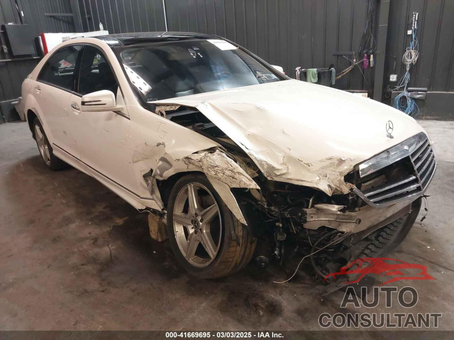 MERCEDES-BENZ S 550 2010 - WDDNG8GB0AA315566