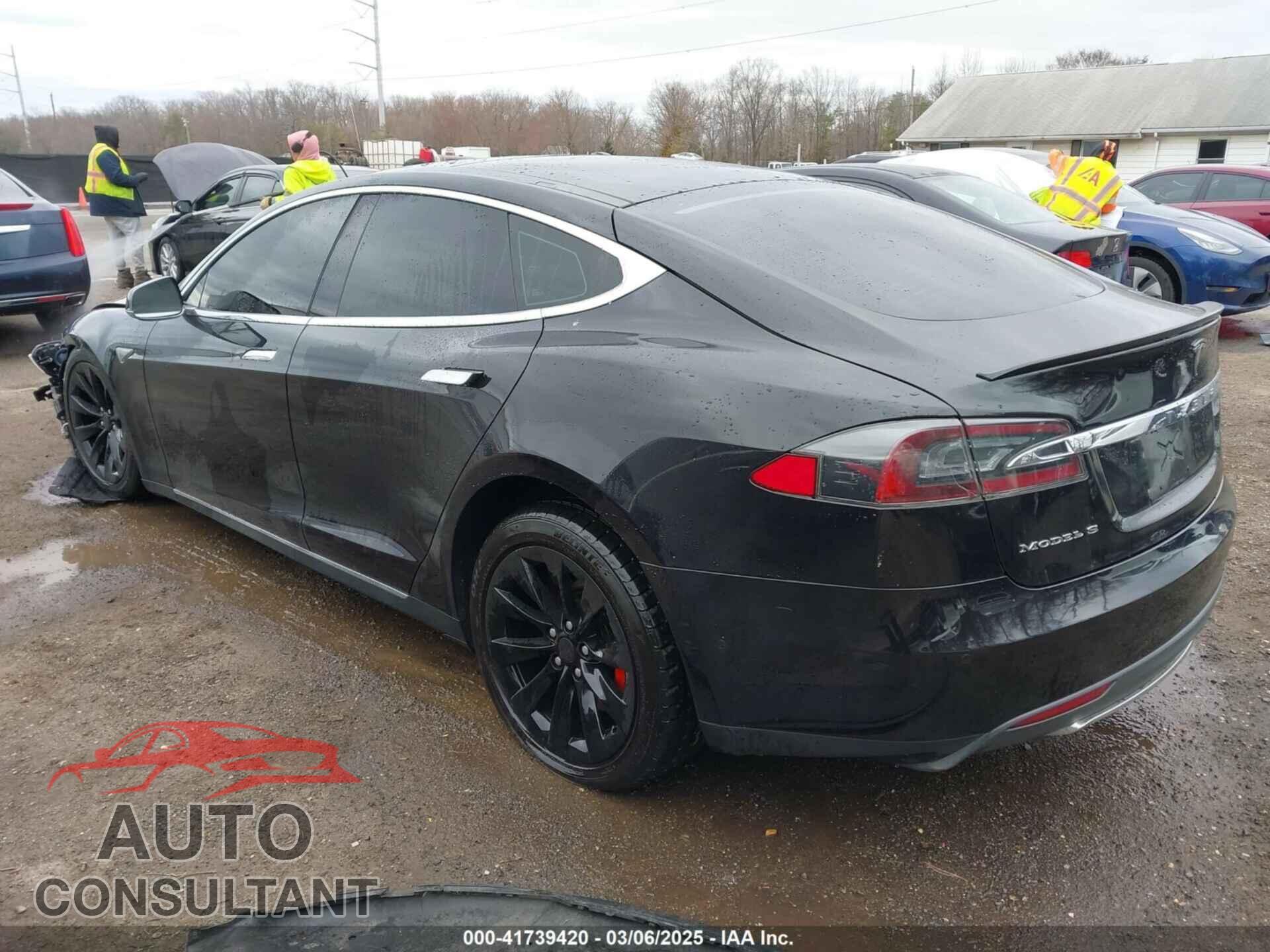 TESLA MODEL S 2015 - 5YJSA1E20FF107291