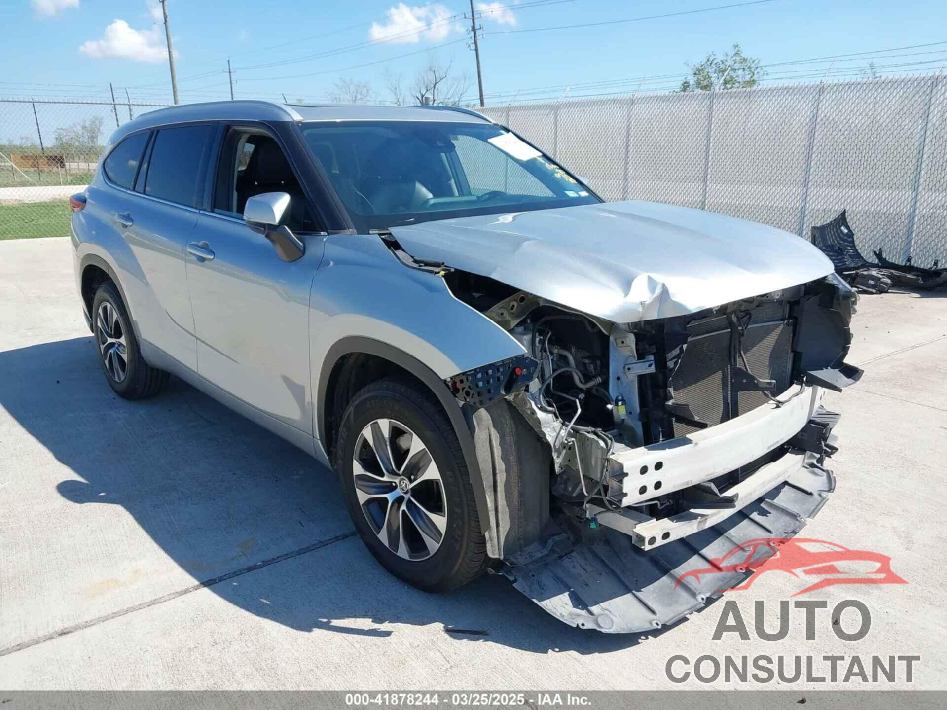 TOYOTA HIGHLANDER 2022 - 5TDGZRAHXNS128053