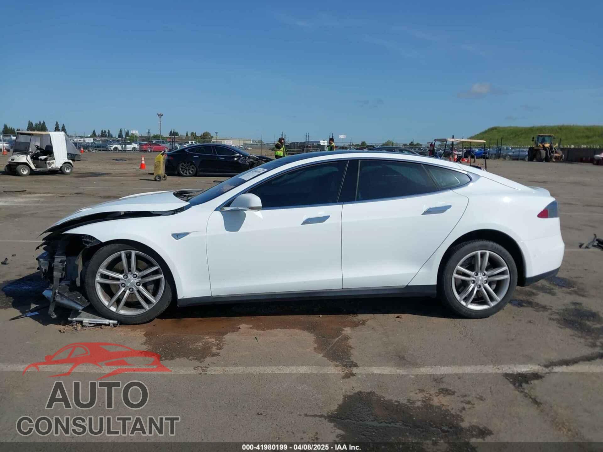 TESLA MODEL S 2015 - 5YJSA1V24FF098157