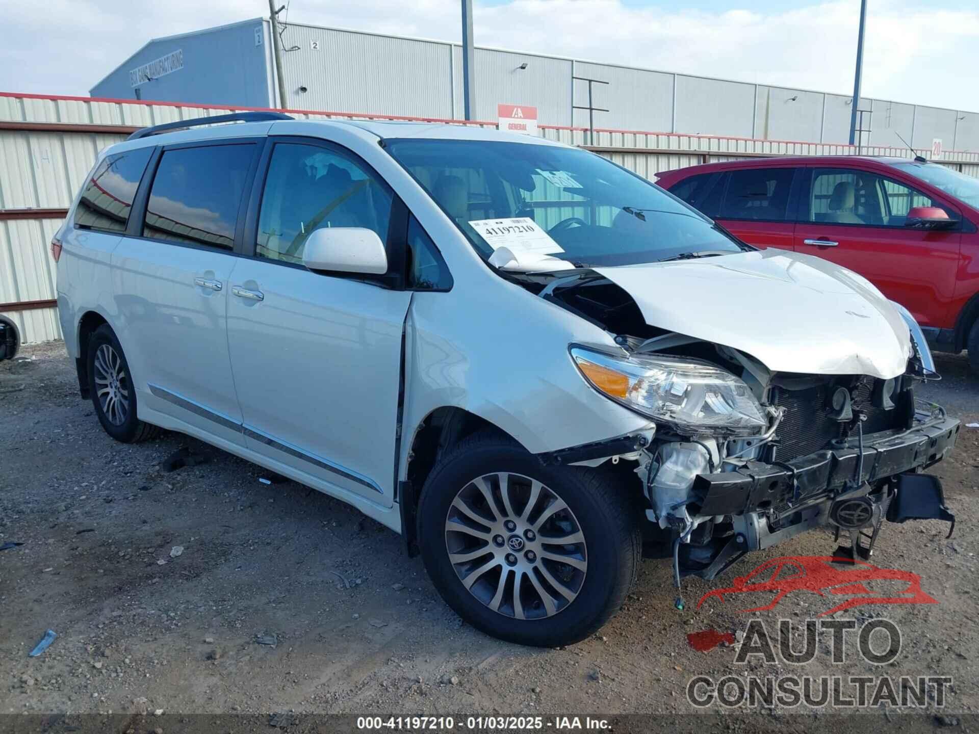 TOYOTA SIENNA 2018 - 5TDYZ3DC0JS902001