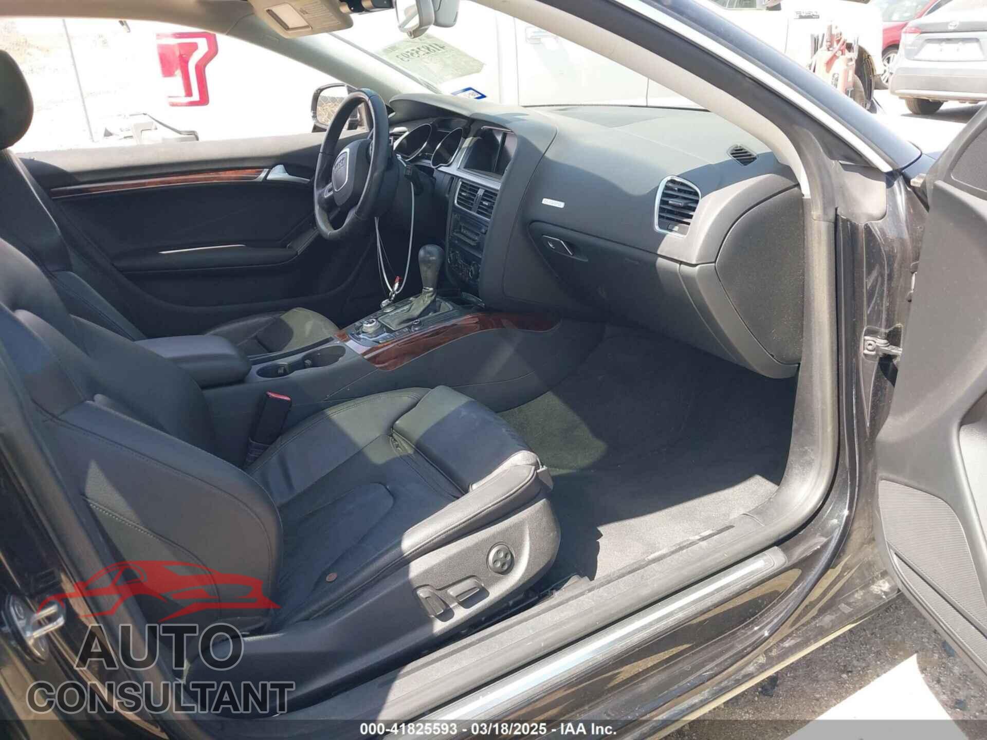 AUDI A5 2012 - WAULFAFR0CA024284