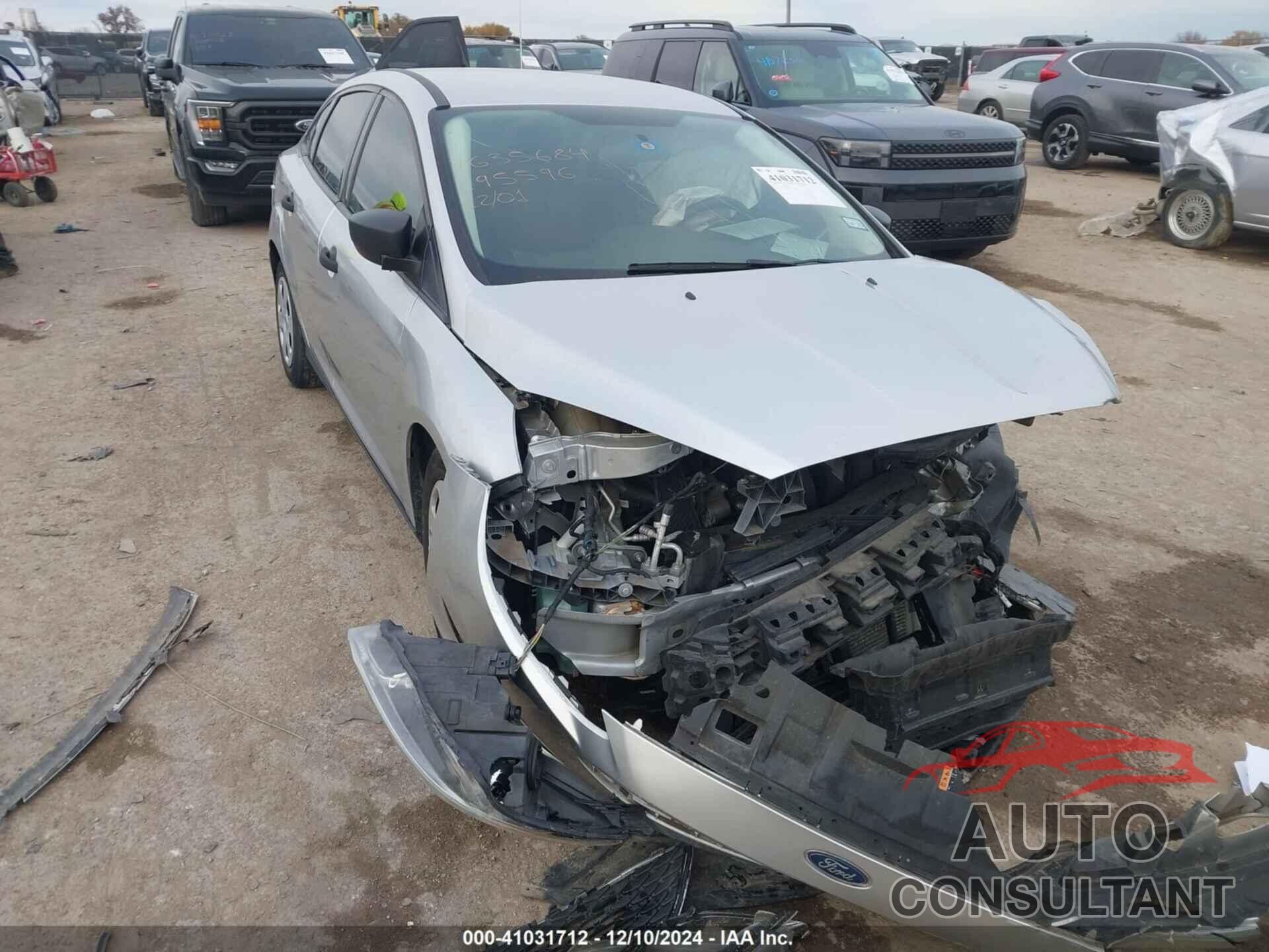 FORD FOCUS 2017 - 1FADP3E26HL295596