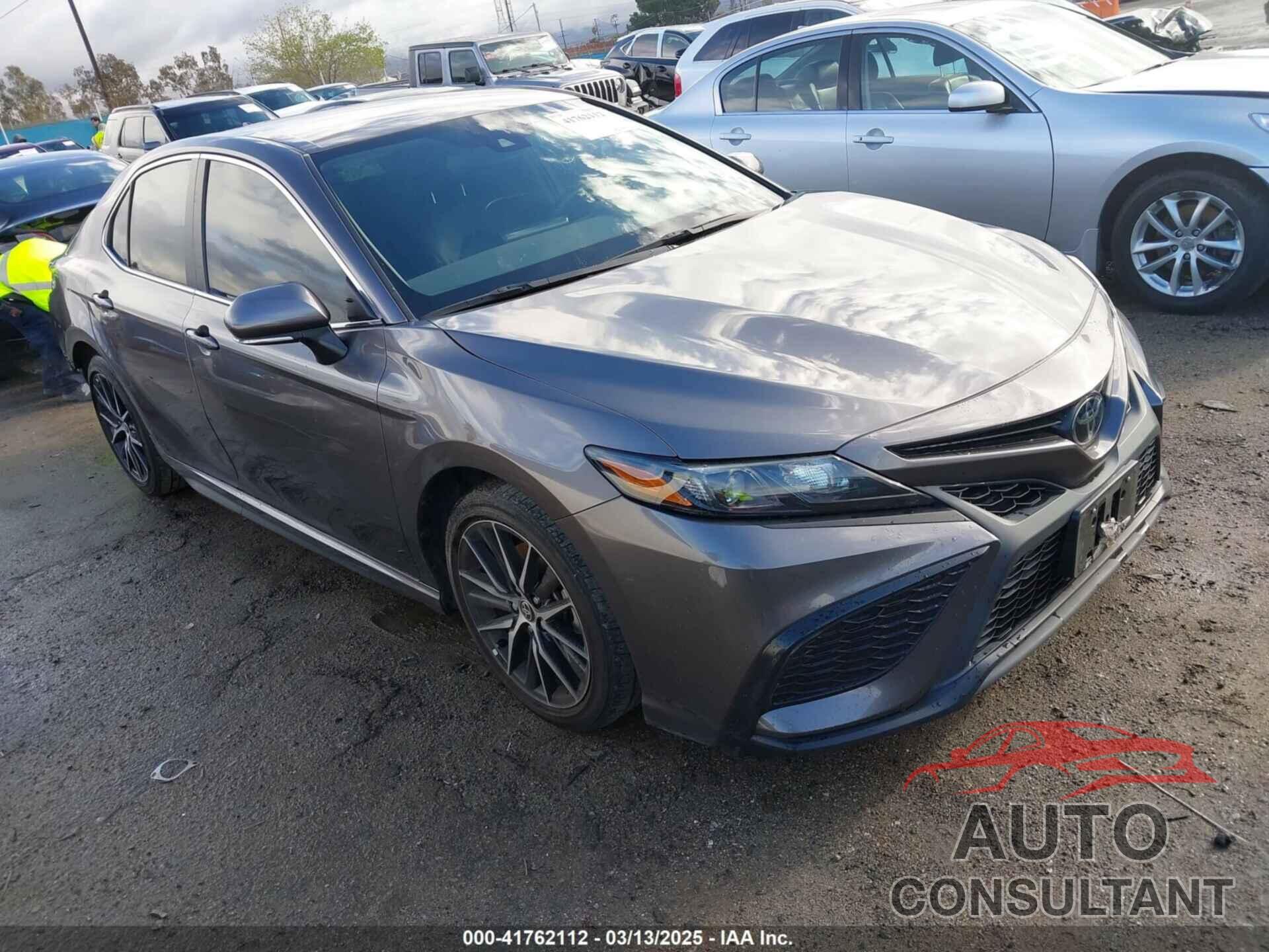 TOYOTA CAMRY 2022 - 4T1T11AK8NU065478