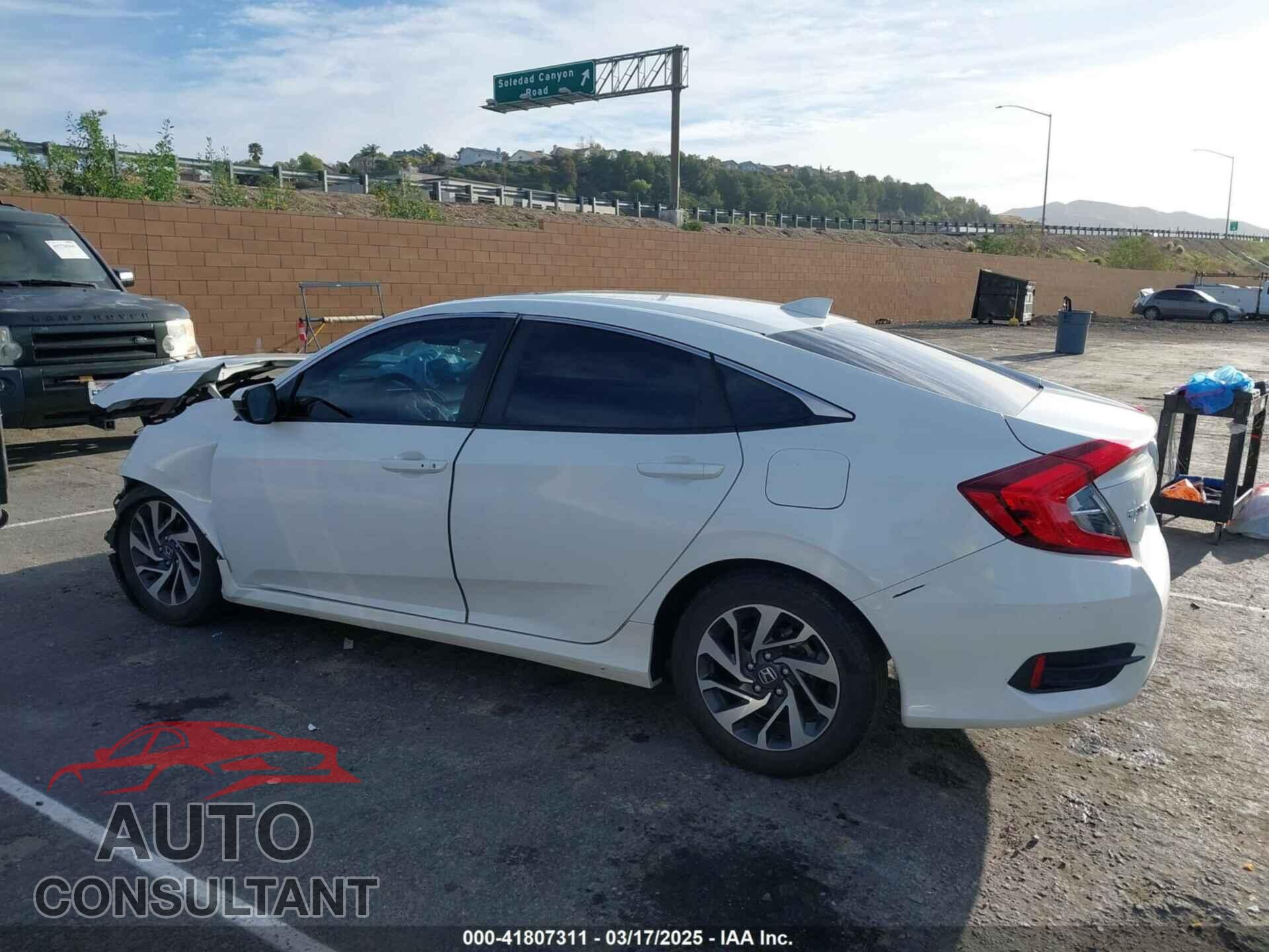 HONDA CIVIC 2017 - 2HGFC2F76HH573639