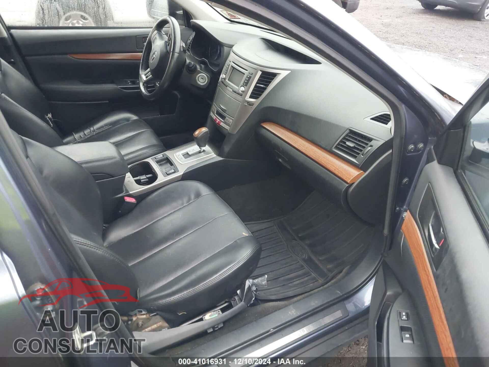 SUBARU OUTBACK 2013 - 4S4BRBKC8D3250958