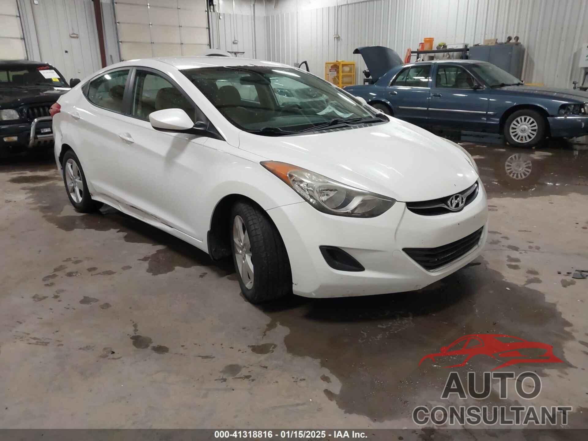 HYUNDAI ELANTRA 2013 - 5NPDH4AE8DH380502