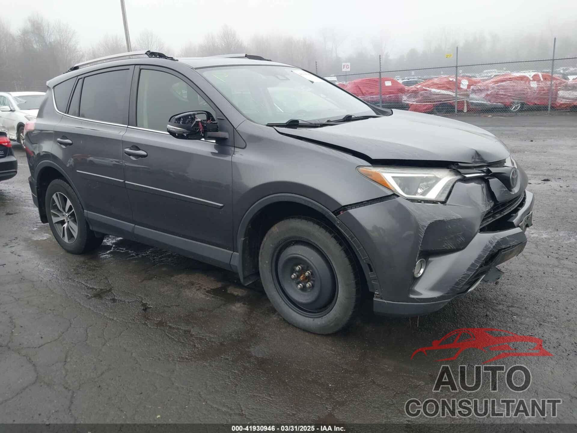 TOYOTA RAV4 2017 - JTMRFREV5HJ133888