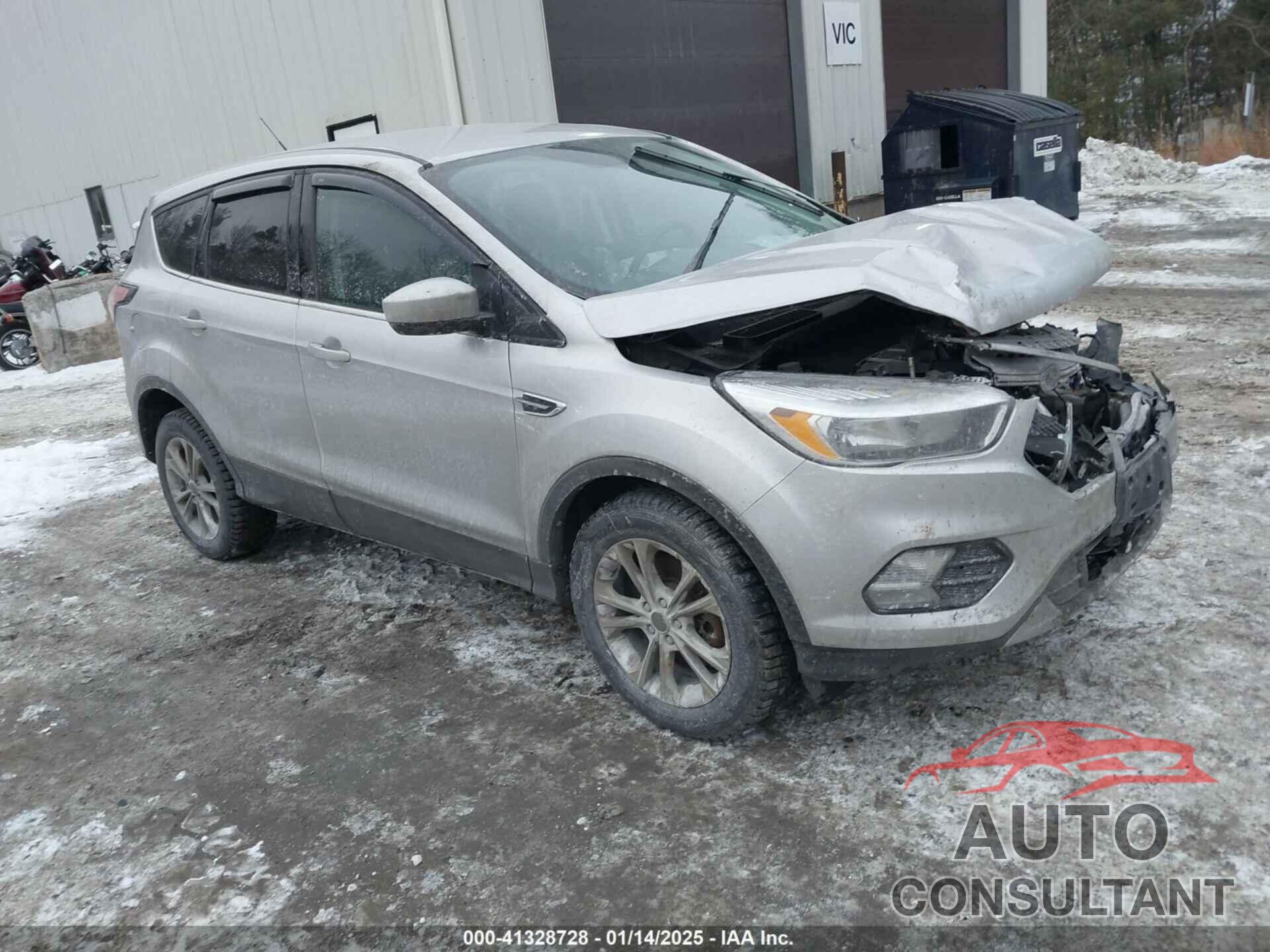 FORD ESCAPE 2017 - 1FMCU9GD6HUD14203