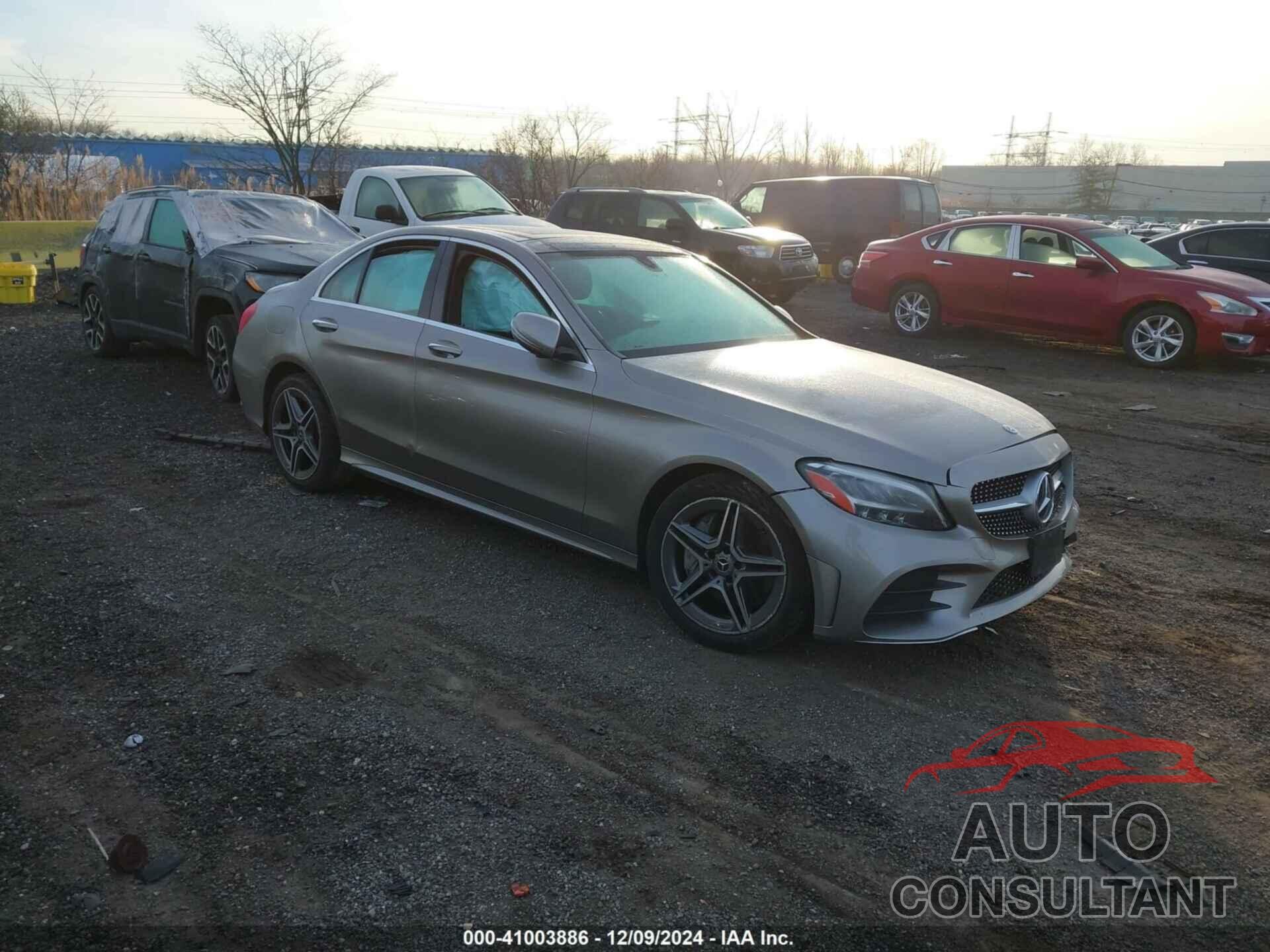 MERCEDES-BENZ C 300 2020 - W1KWF8EB2LR570315