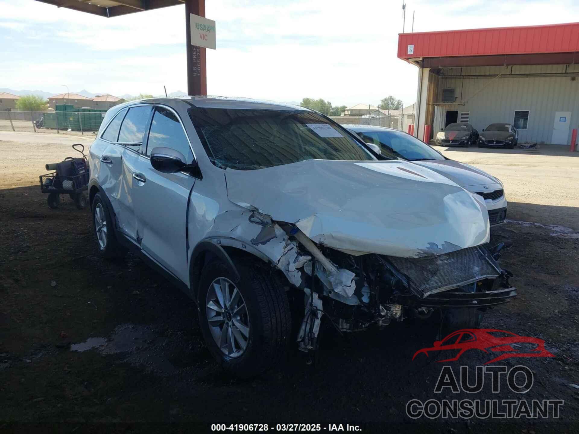 KIA SORENTO 2019 - 5XYPG4A55KG558127