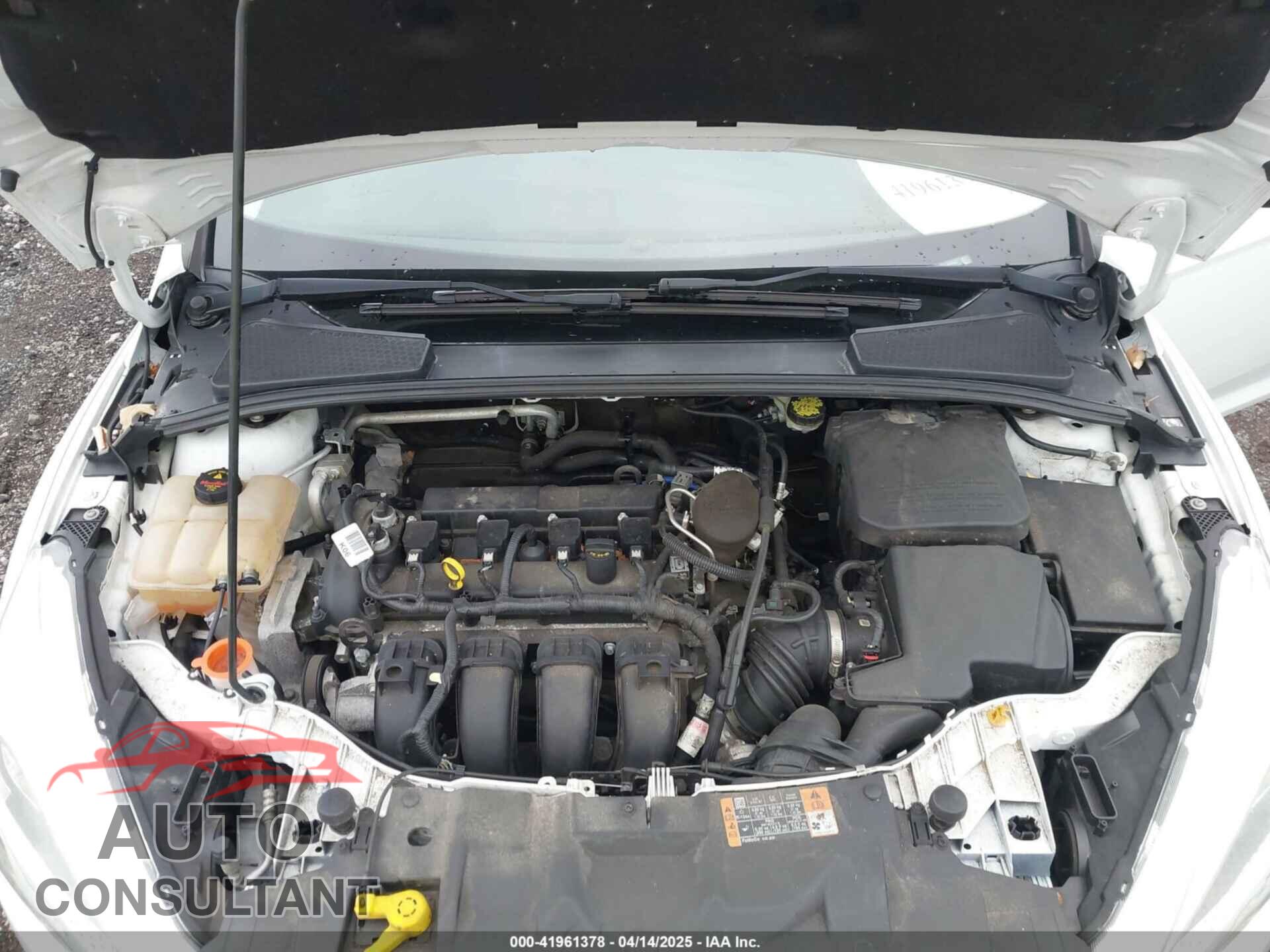 FORD FOCUS 2015 - 1FADP3E28FL294527