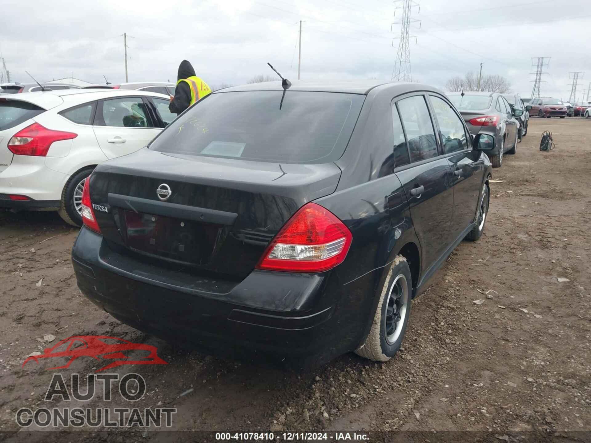 NISSAN VERSA 2011 - 3N1CC1AP1BL372624