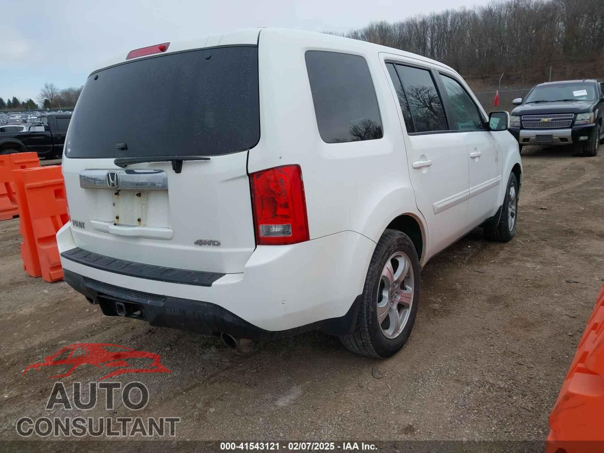 HONDA PILOT 2013 - 5FNYF4H58DB020545