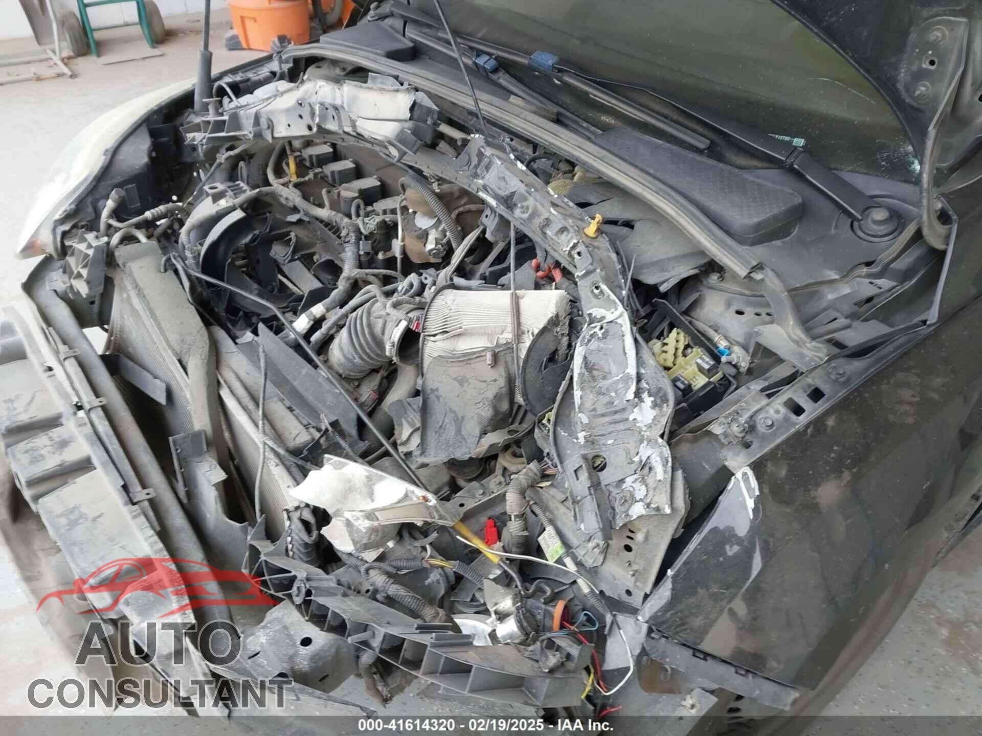 FORD FOCUS 2014 - 1FADP3E2XEL412706