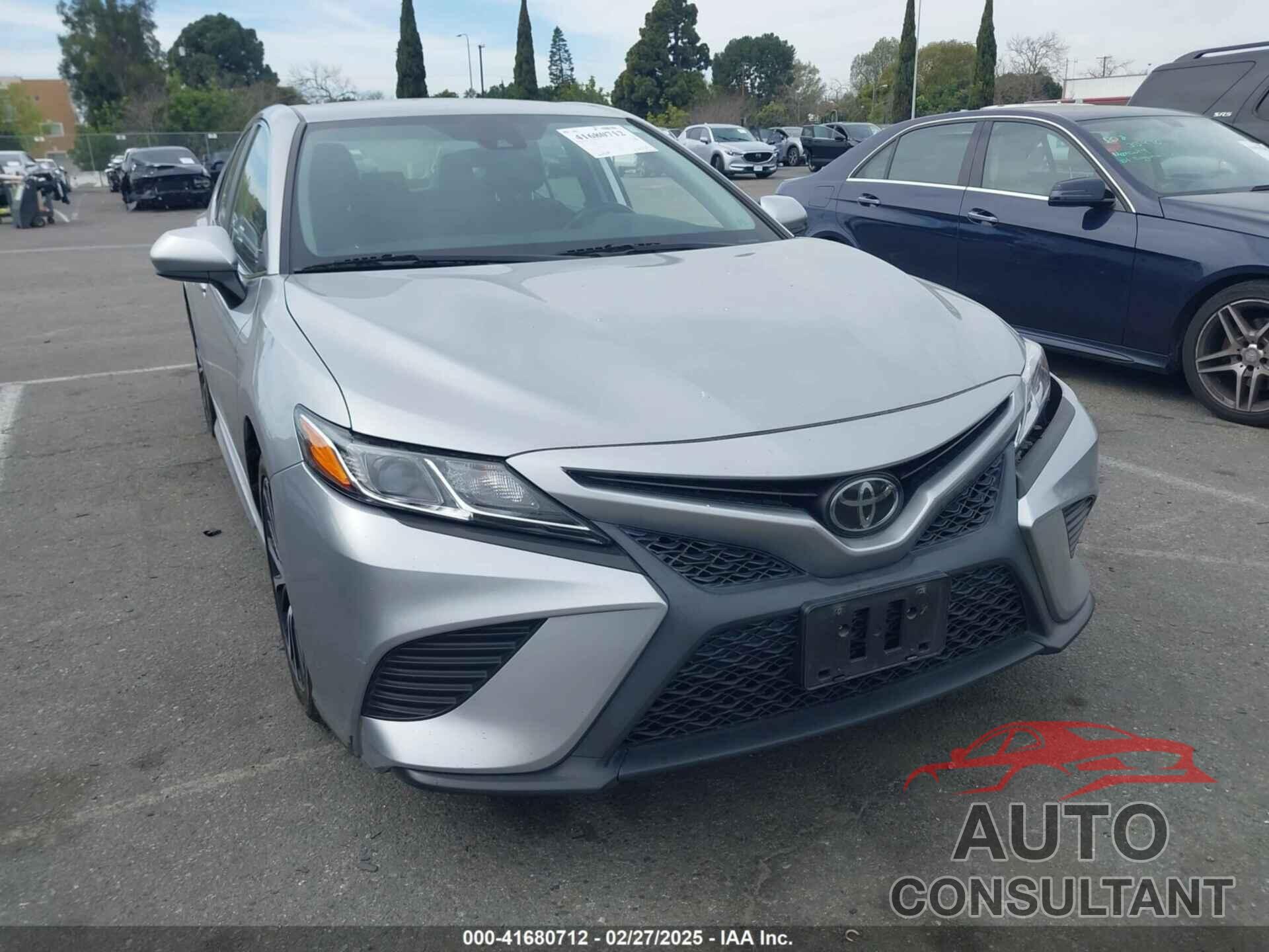 TOYOTA CAMRY 2020 - 4T1G11AK0LU943547