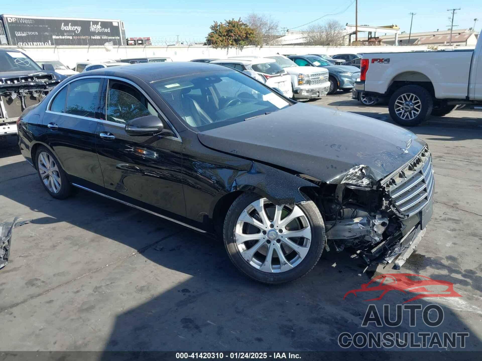 MERCEDES-BENZ E 300 2017 - WDDZF4JB4HA174288