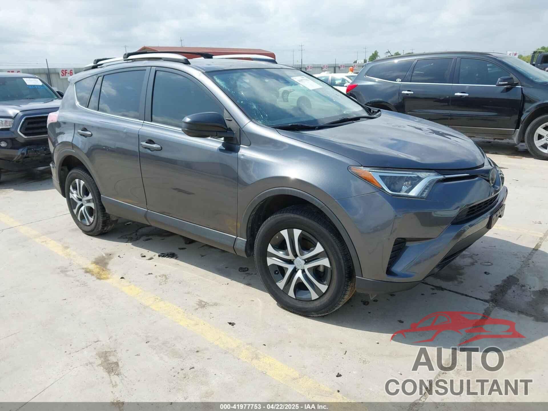 TOYOTA RAV4 2018 - JTMZFREV7JJ724116
