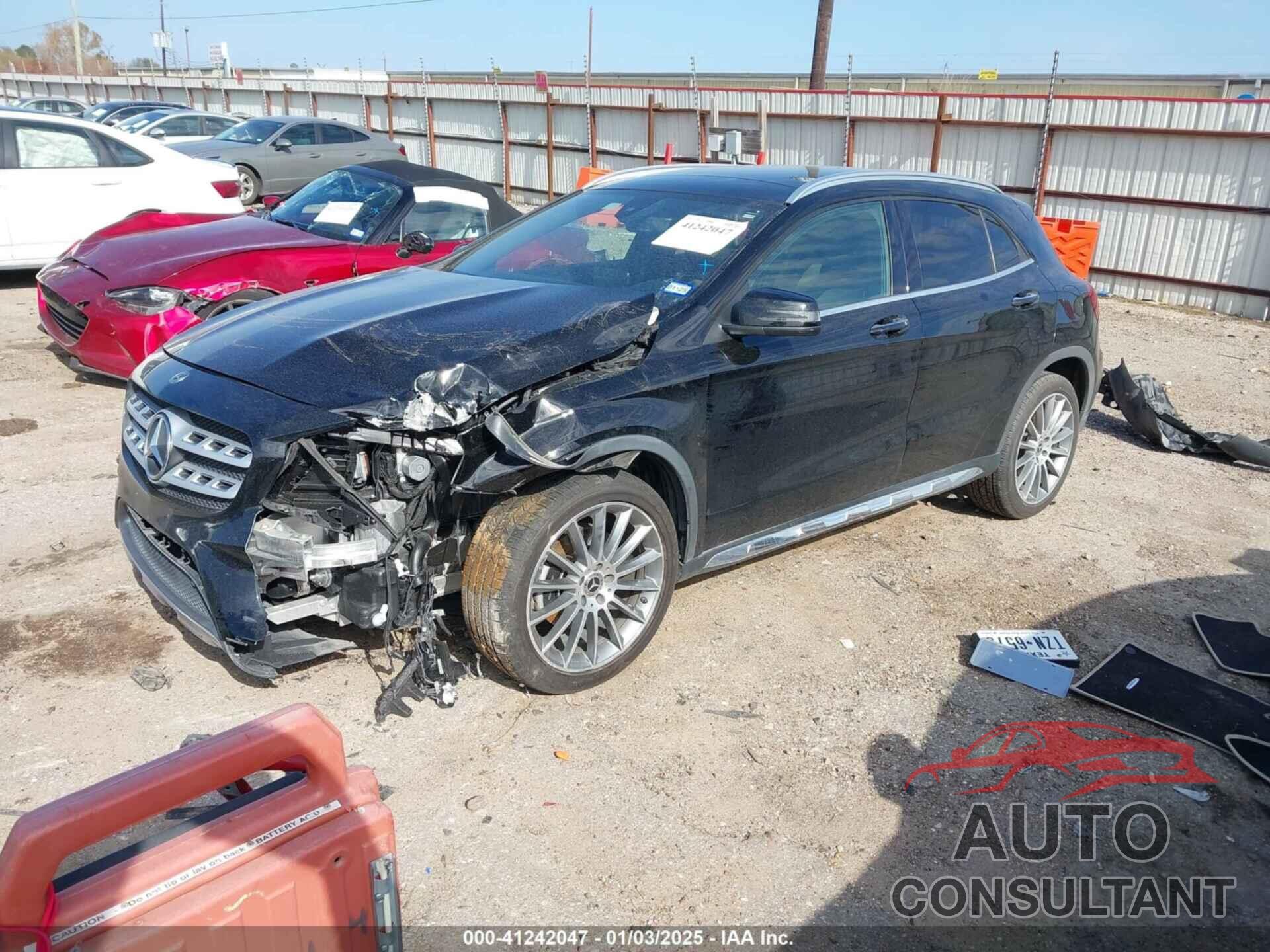 MERCEDES-BENZ GLA 250 2019 - WDCTG4EB0KJ553071