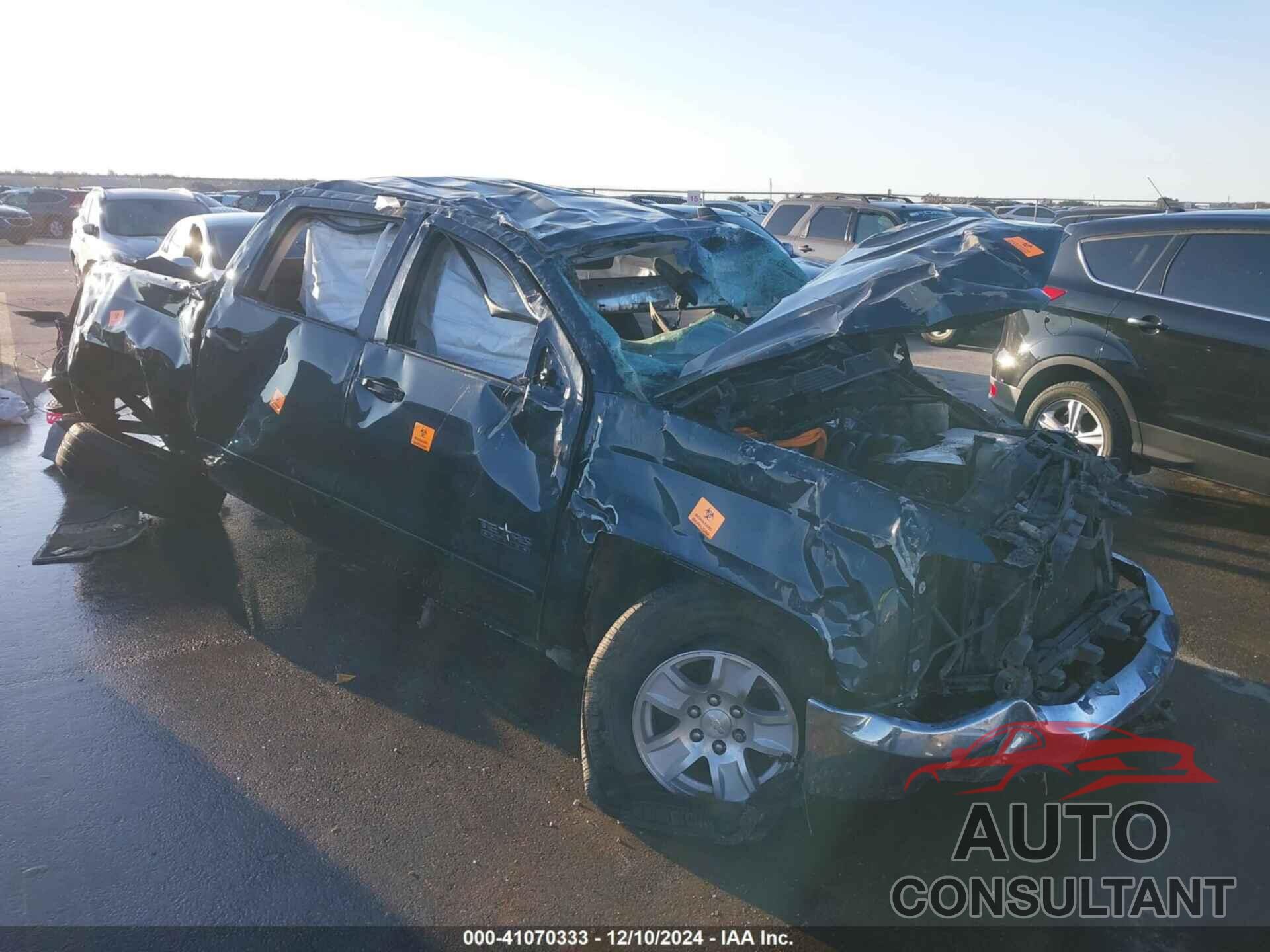 CHEVROLET SILVERADO 1500 2018 - 3GCUCRER9JG201512