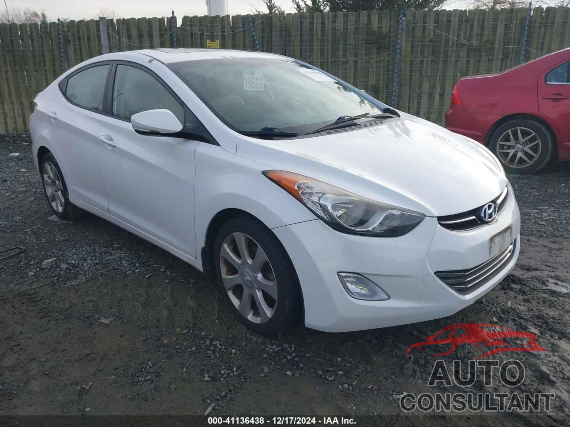 HYUNDAI ELANTRA 2013 - 5NPDH4AE4DH385888