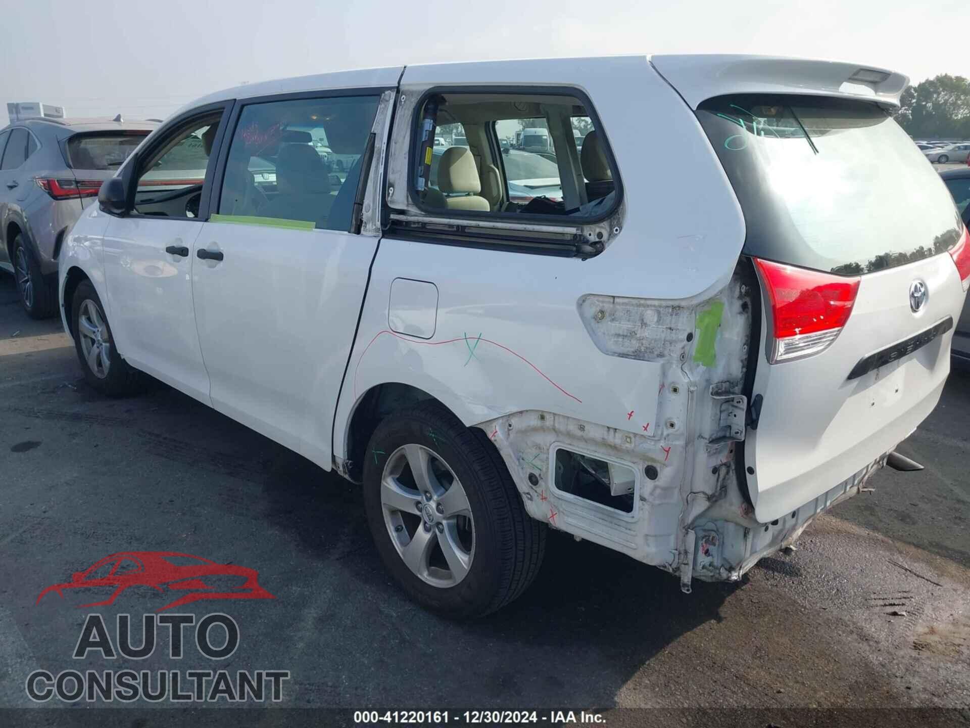 TOYOTA SIENNA 2012 - 5TDKA3DC2CS015337