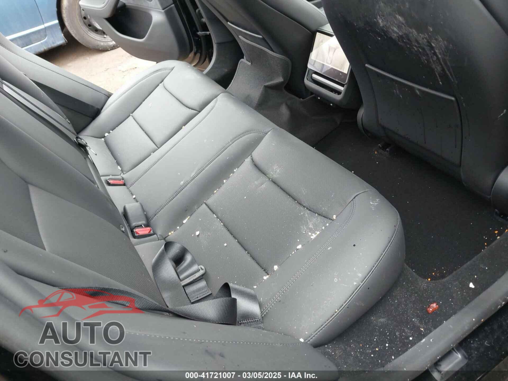 TESLA MODEL 3 2024 - 5YJ3E1EB2RF845235