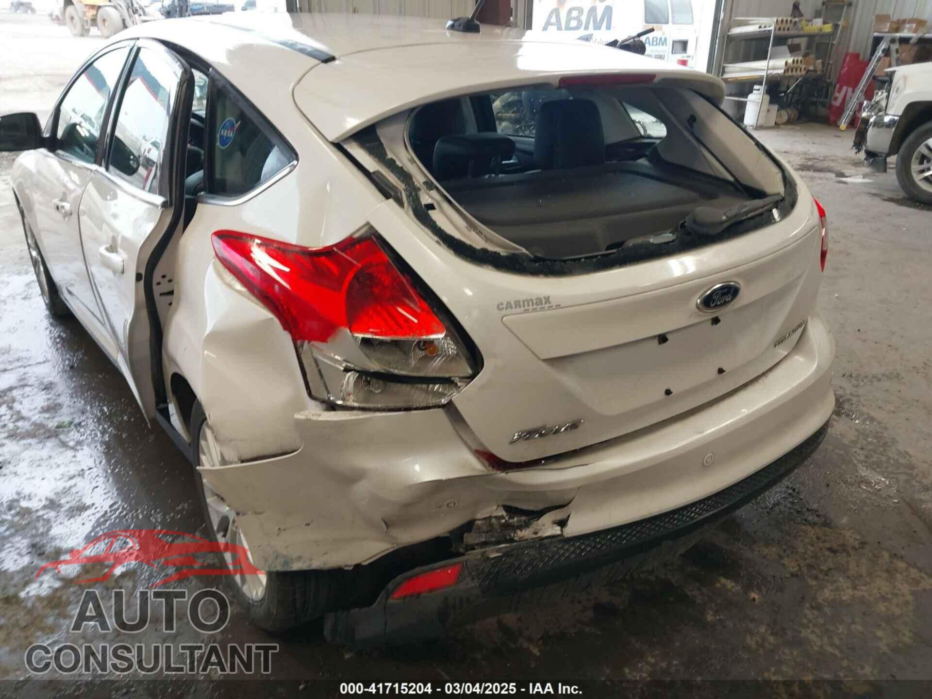 FORD FOCUS 2014 - 1FADP3N20EL199751
