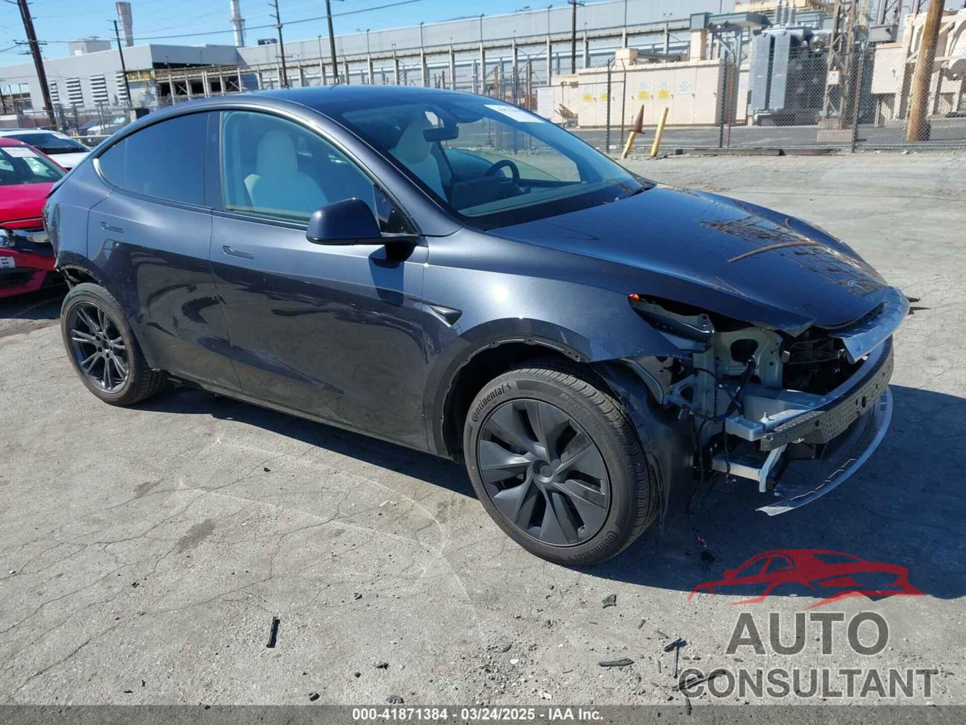 TESLA MODEL Y 2025 - 7SAYGDED0SF314885
