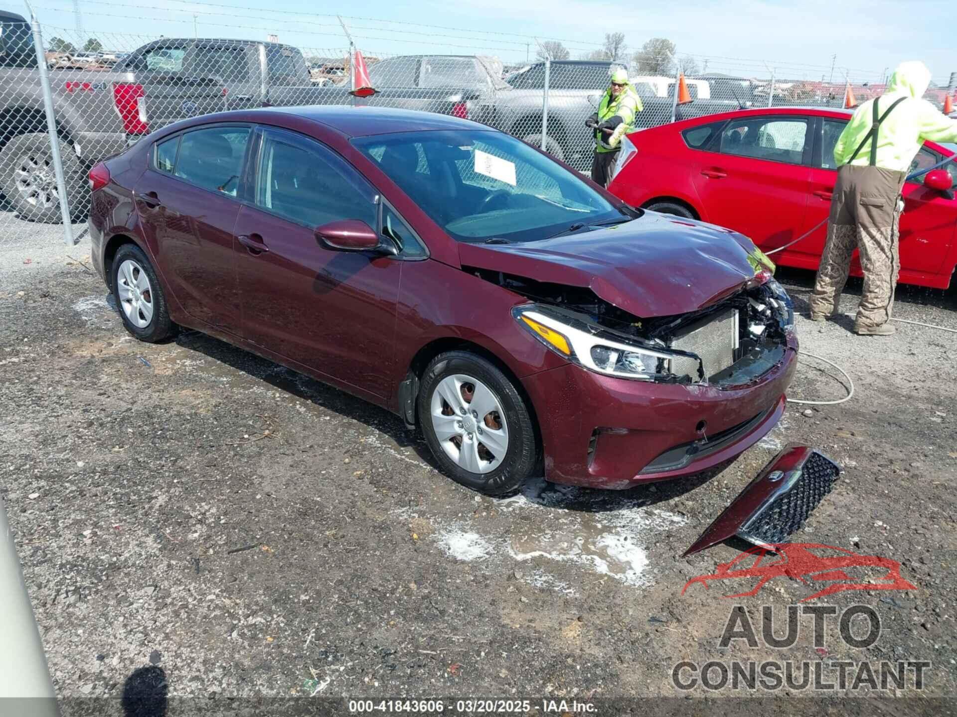 KIA FORTE 2018 - 3KPFL4A79JE201795