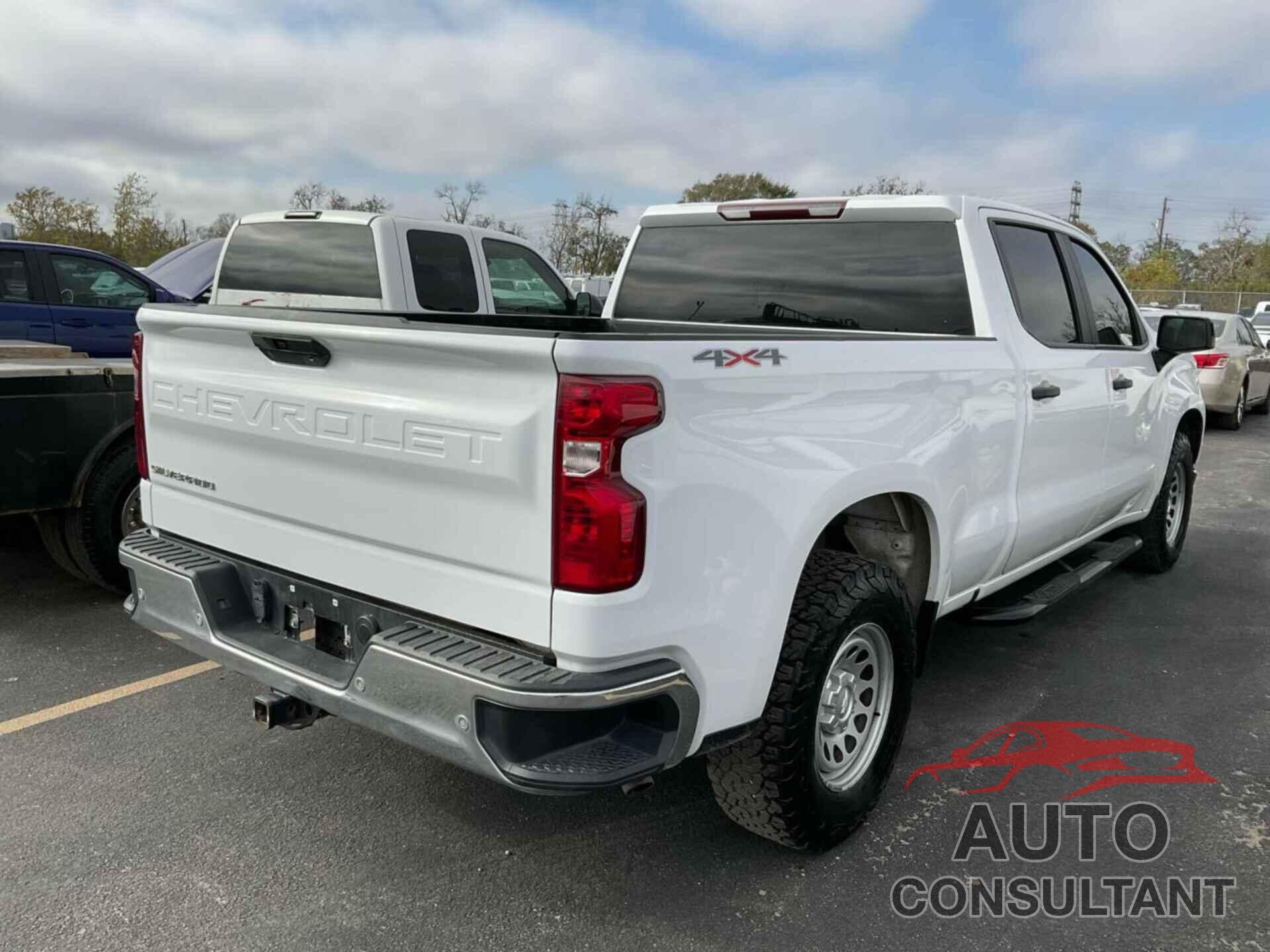 CHEVROLET SILVERADO 1500 2021 - 3GCPYAEH8MG239518