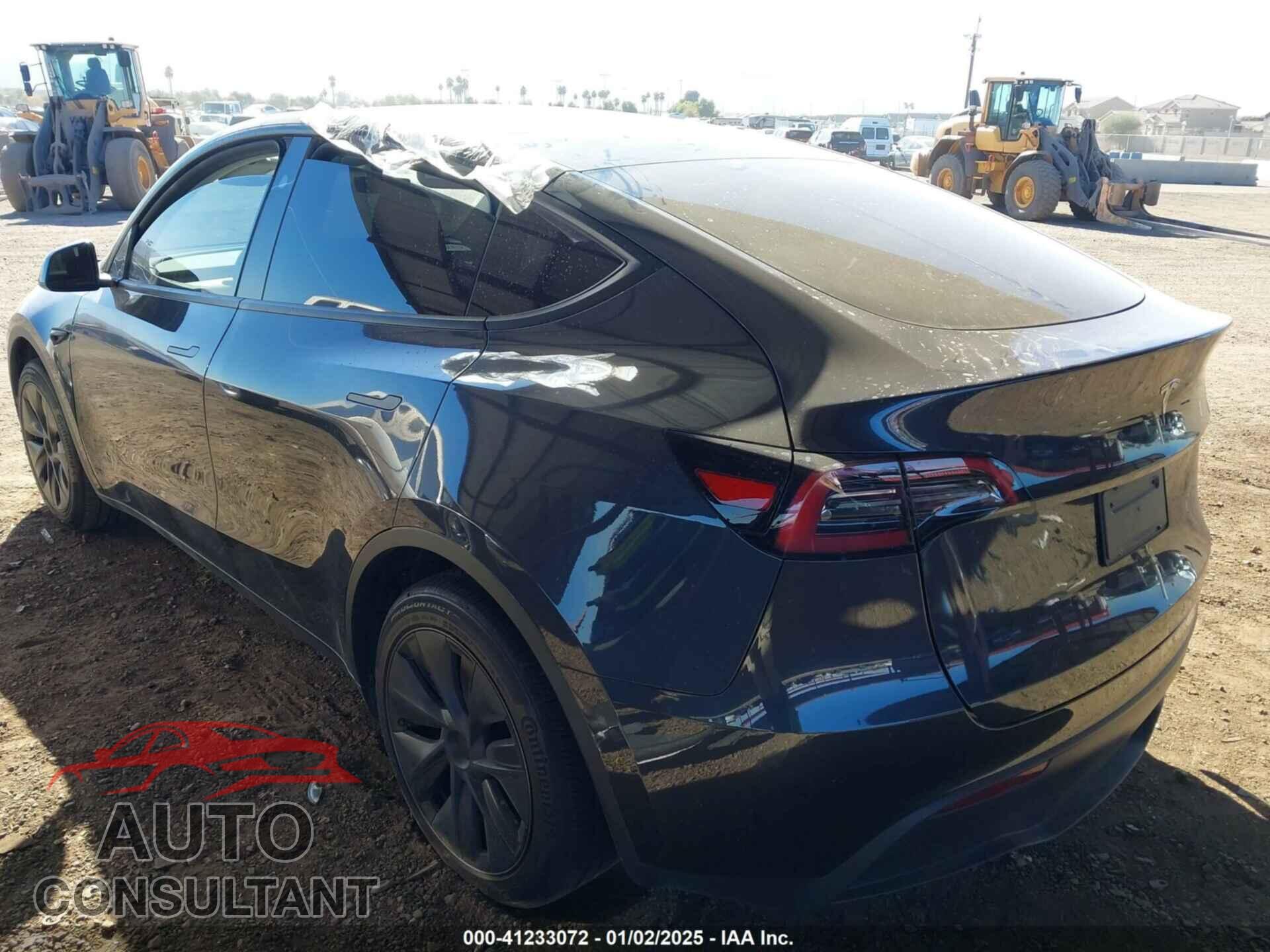 TESLA MODEL Y 2024 - 7SAYGDED0RF186917