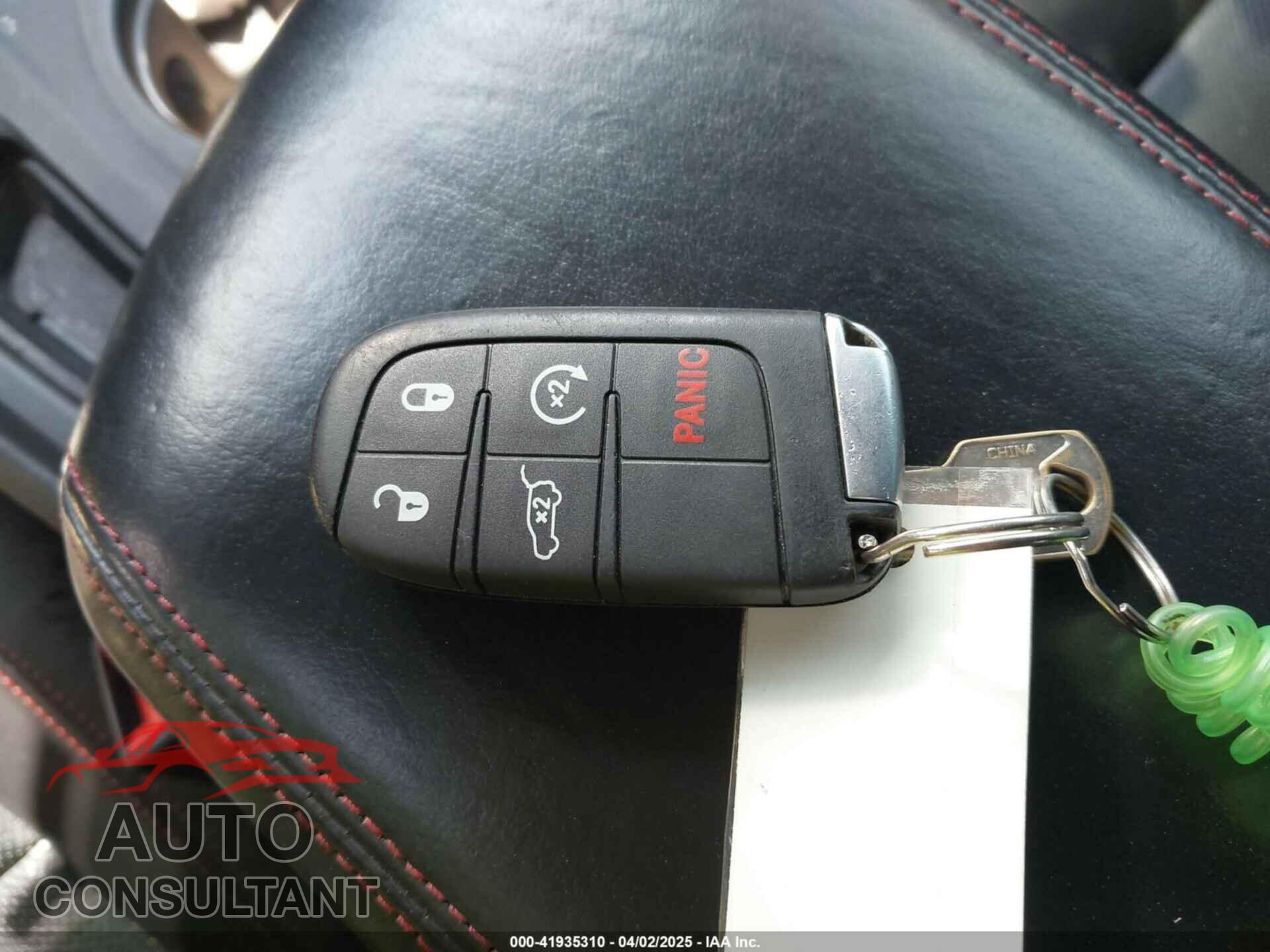 DODGE DURANGO 2023 - 1C4SDHCT7PC557739