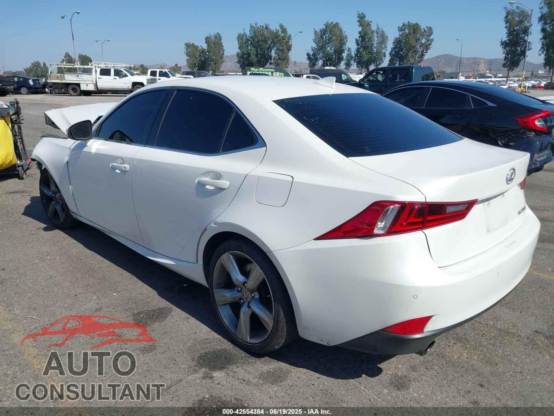 LEXUS IS 2015 - JTHBE1D21F5014656