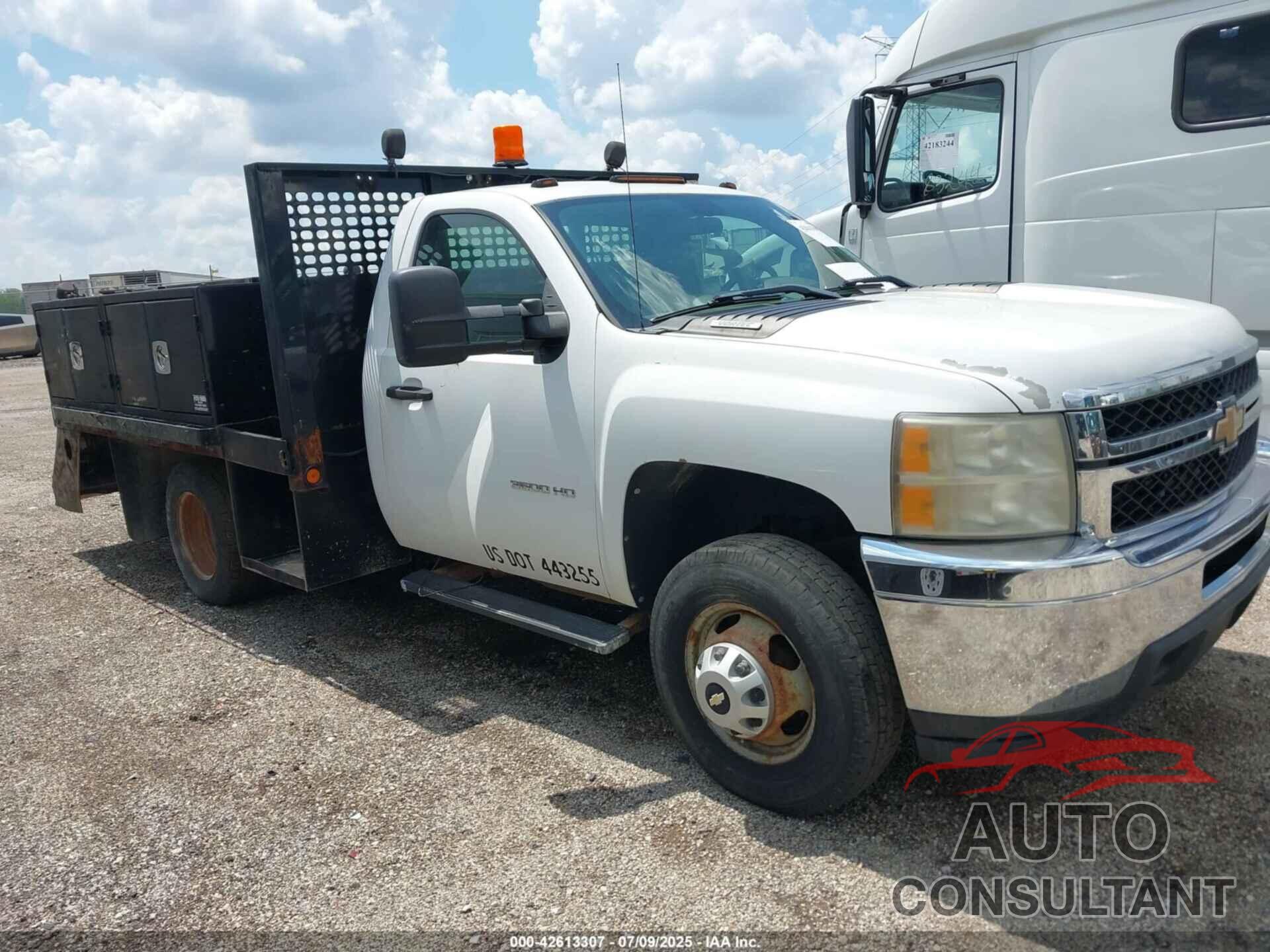 CHEVROLET SILVERADO 3500HD CHASSIS 2011 - 1GB3CZCG5BF118213