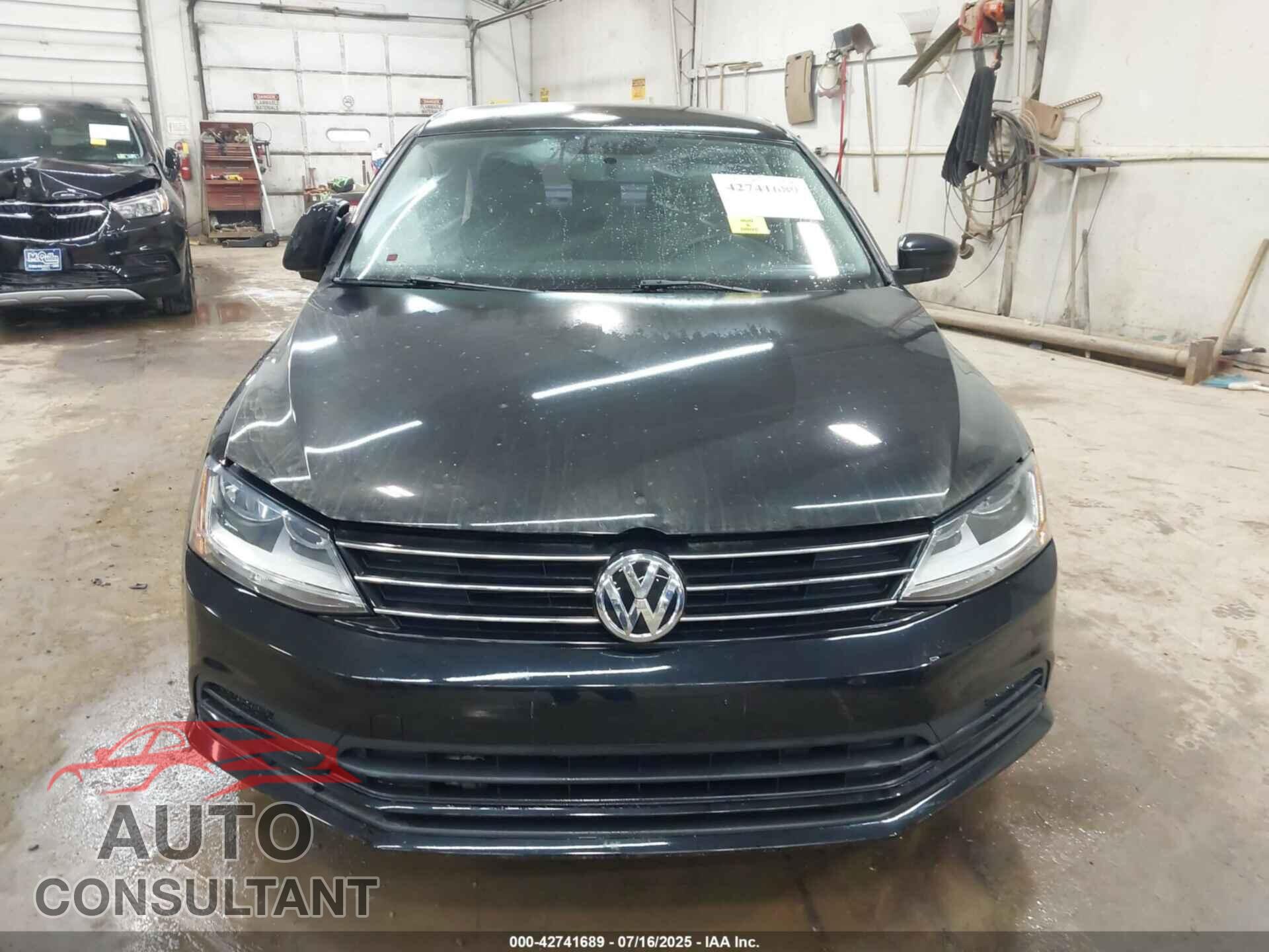 VOLKSWAGEN JETTA 2017 - 3VW2B7AJ0HM399159