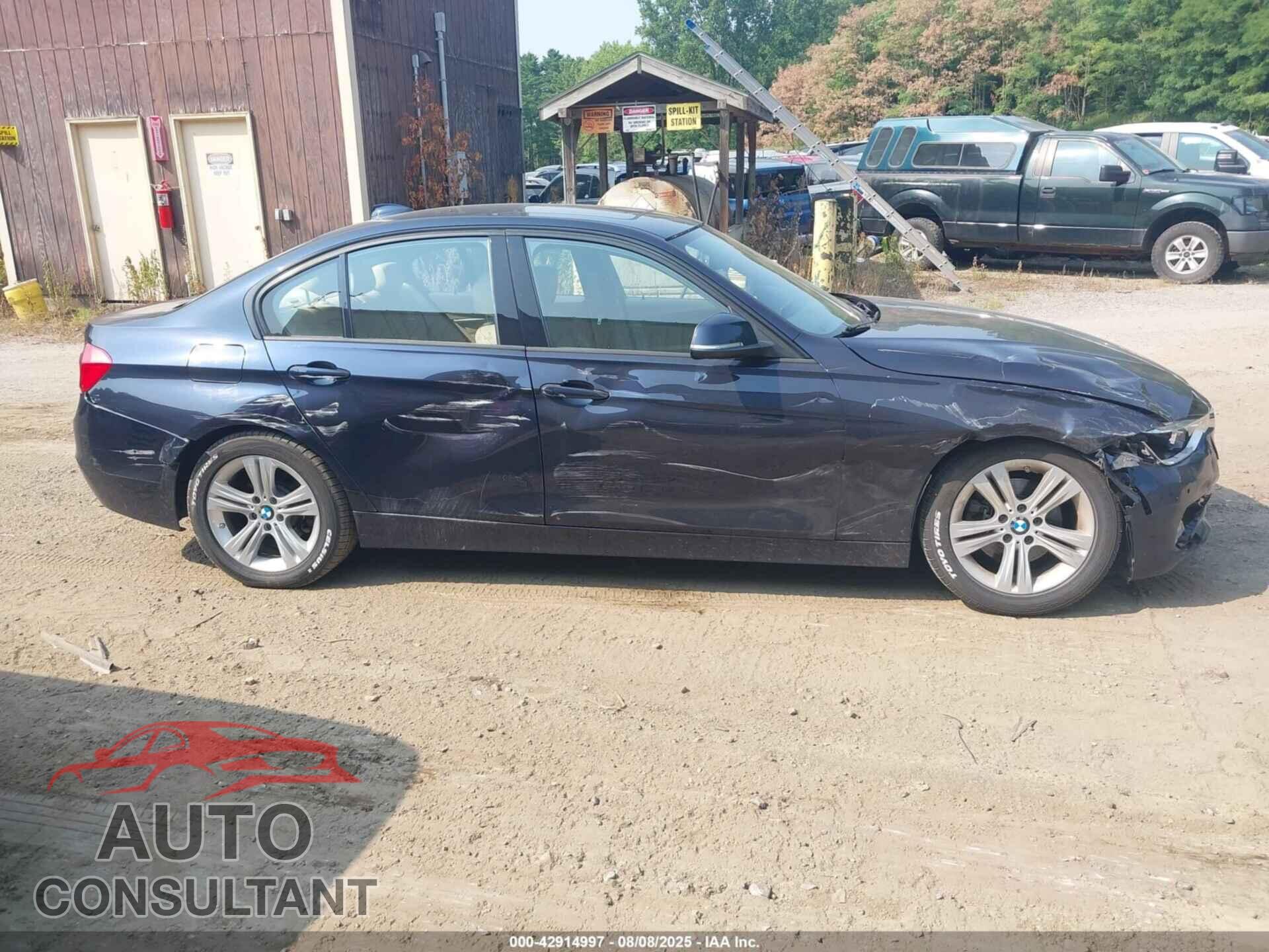 BMW 328I 2016 - WBA8E3G54GNU01276