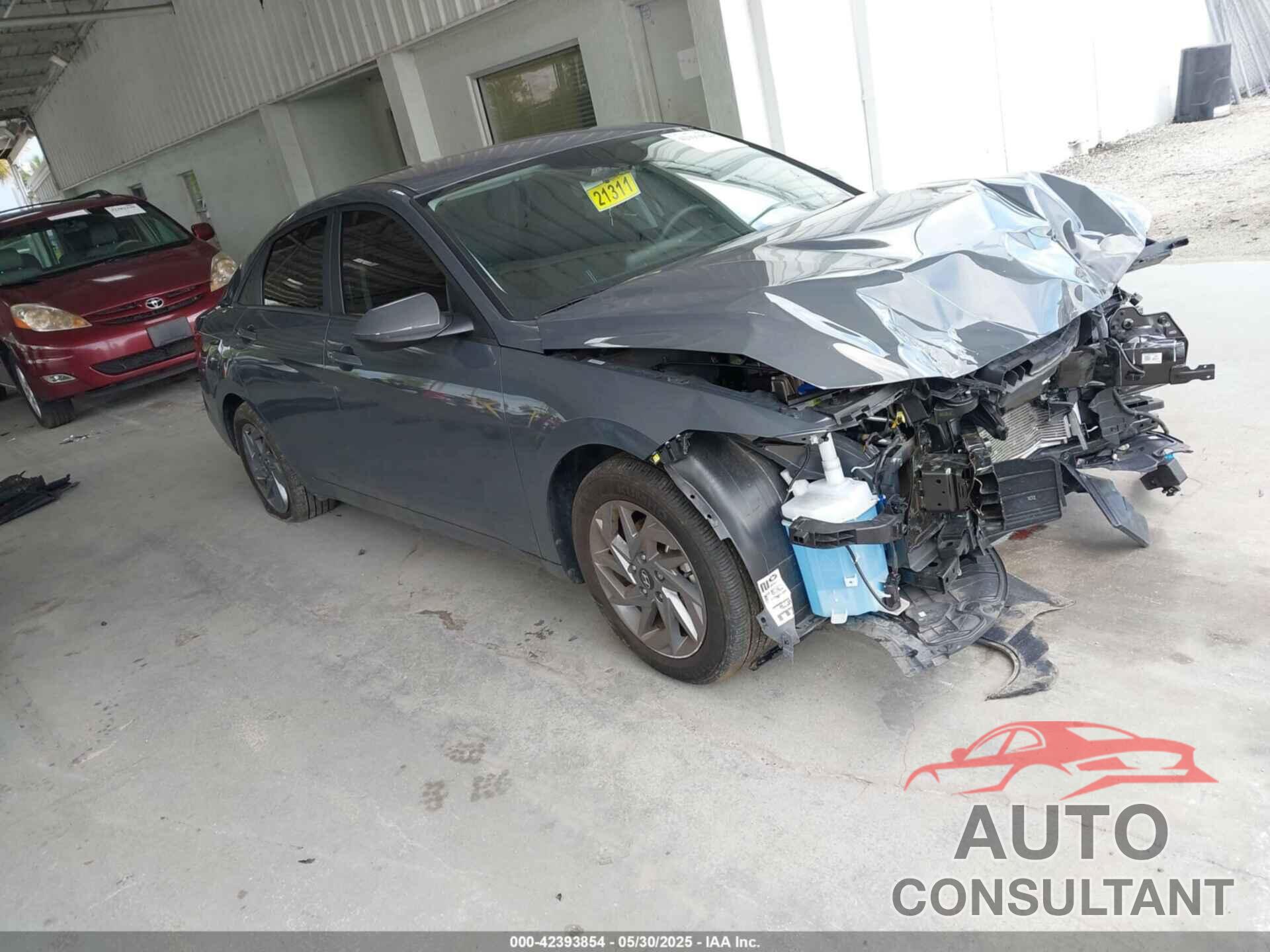 HYUNDAI ELANTRA 2024 - KMHLM4DG4RU772986